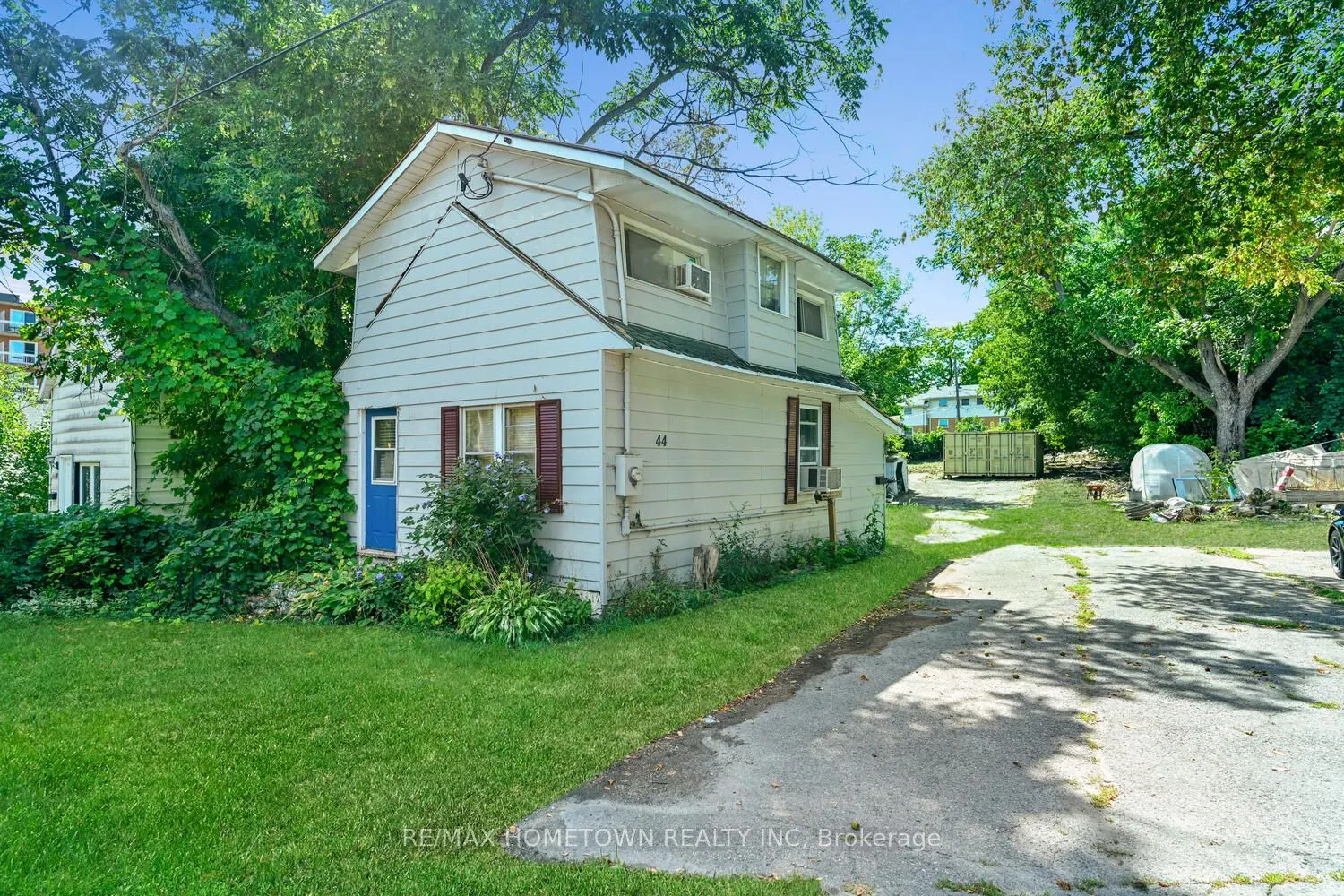 44 Stewart Boulevard