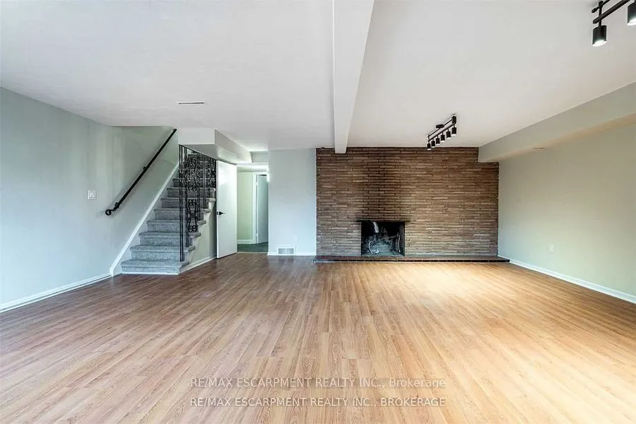 56 Mansfield Drive