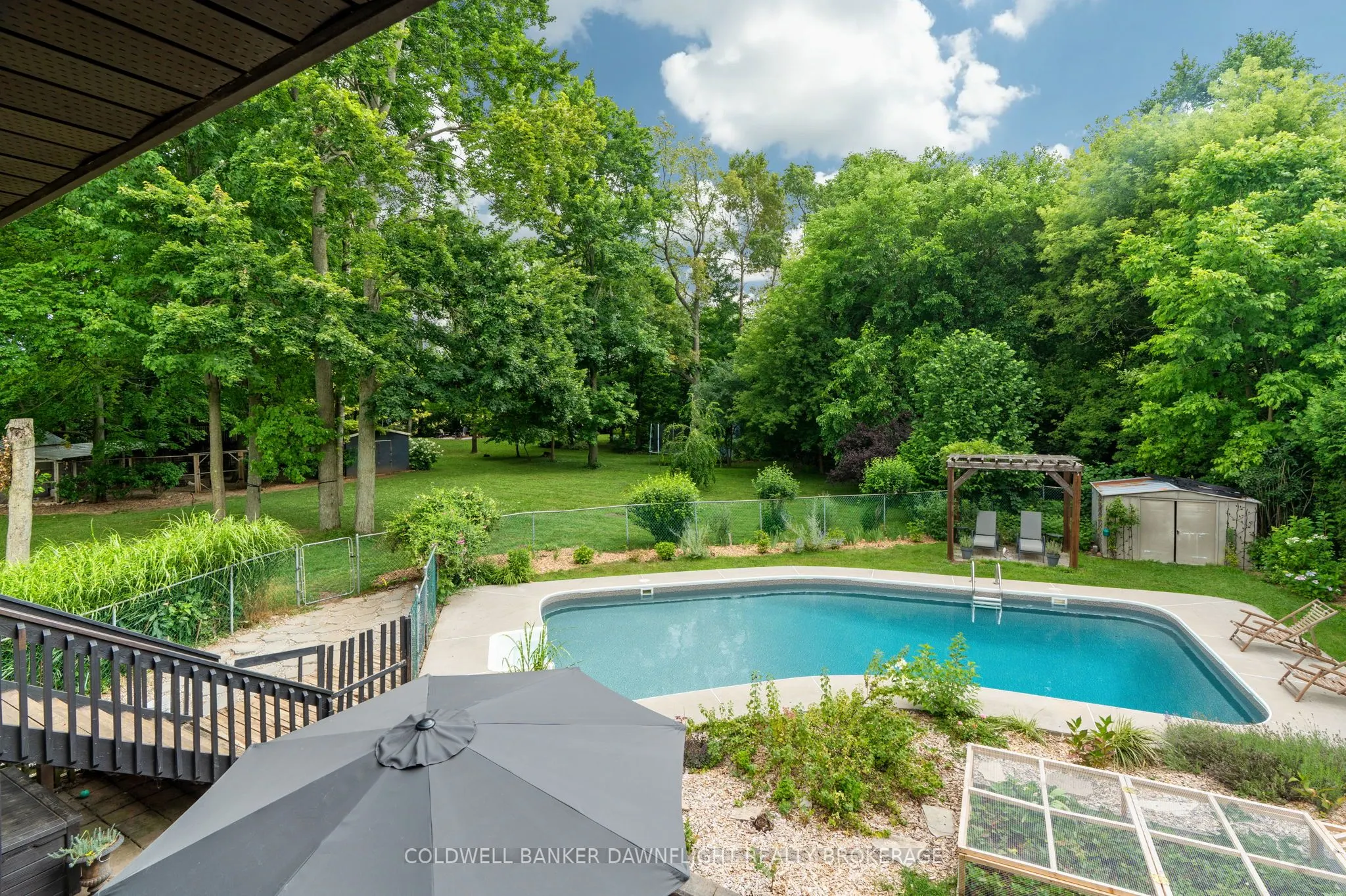 16 Lansdowne Park Crescent