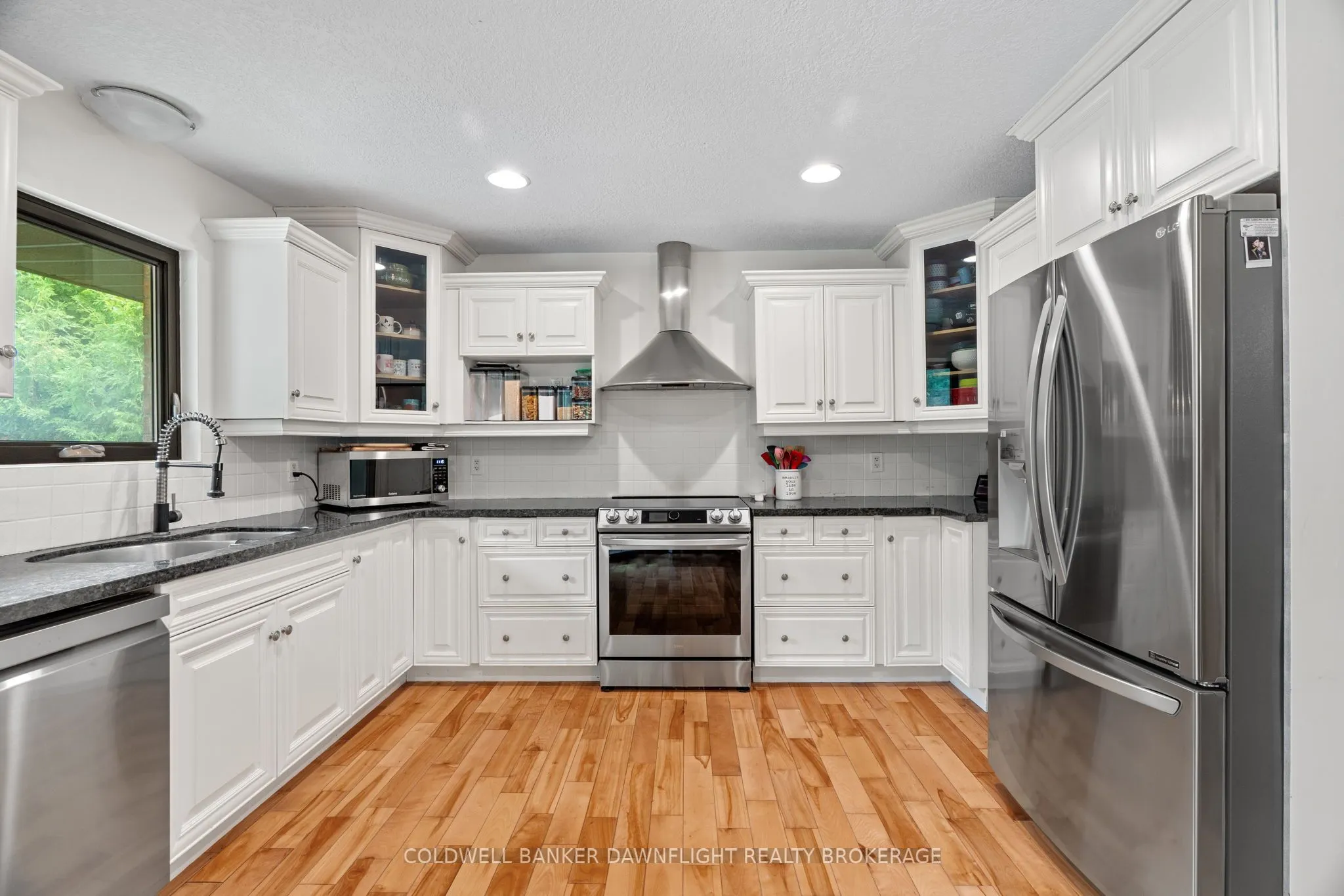 16 Lansdowne Park Crescent