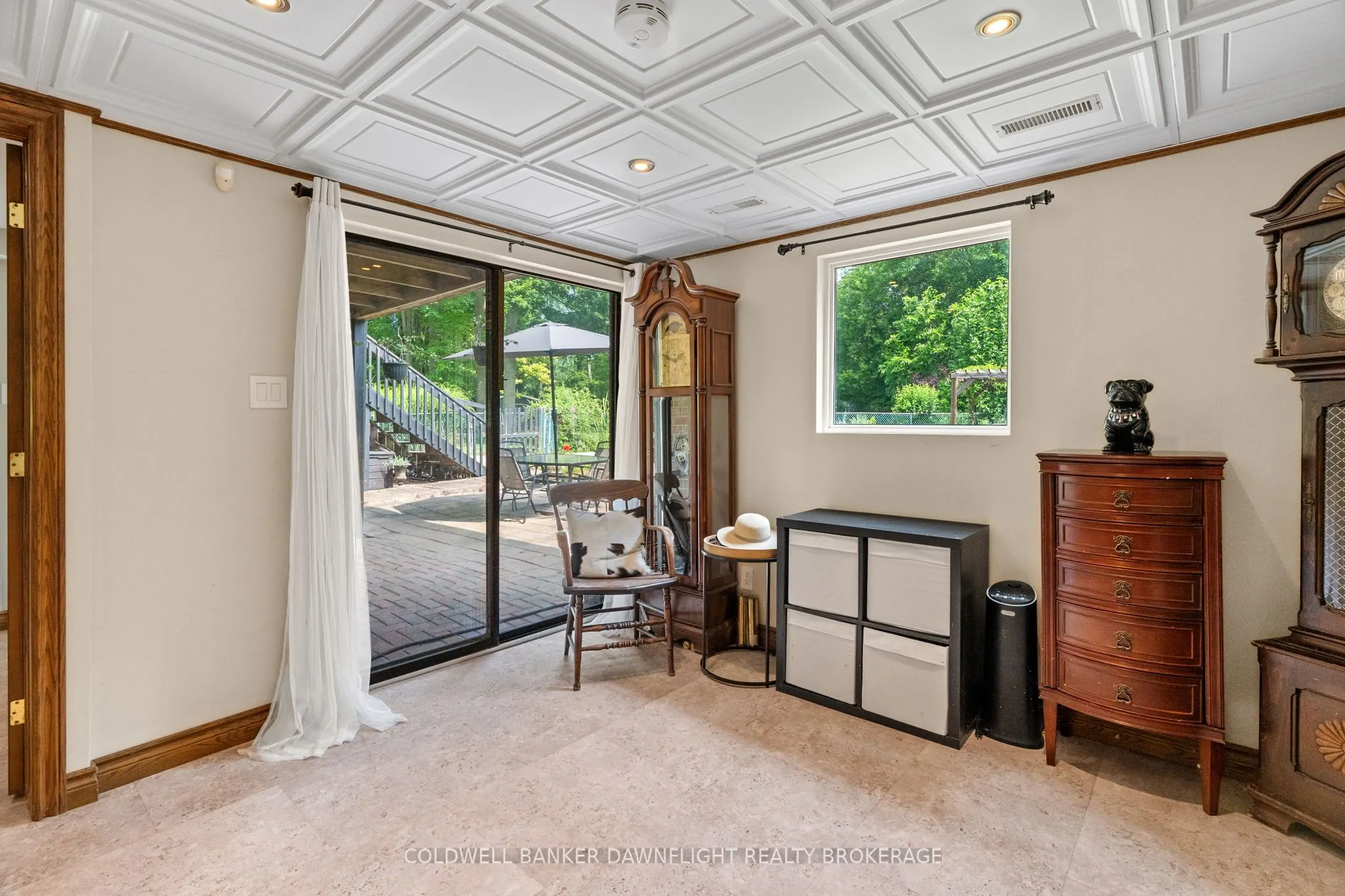 16 Lansdowne Park Crescent