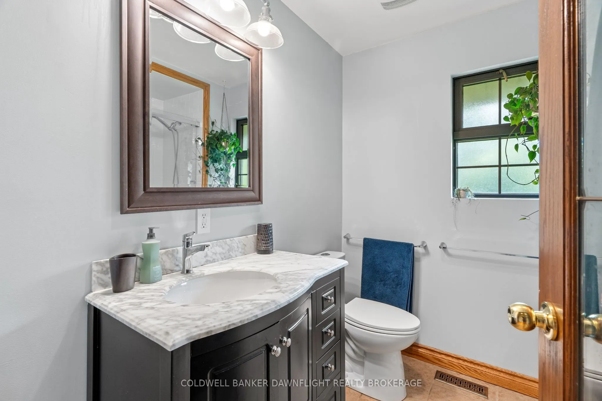 16 Lansdowne Park Crescent