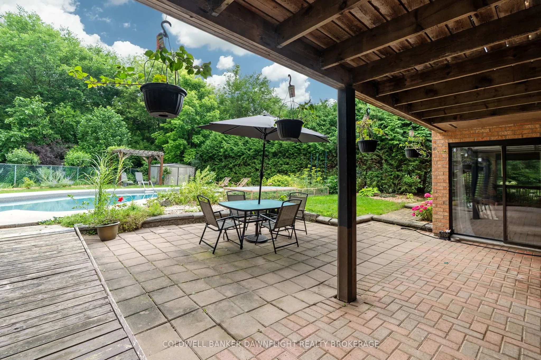 16 Lansdowne Park Crescent