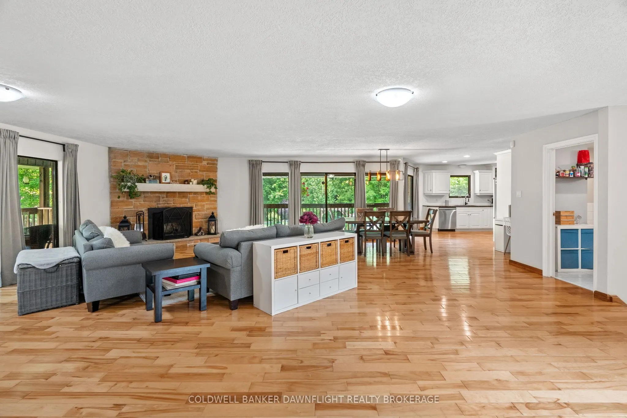 16 Lansdowne Park Crescent