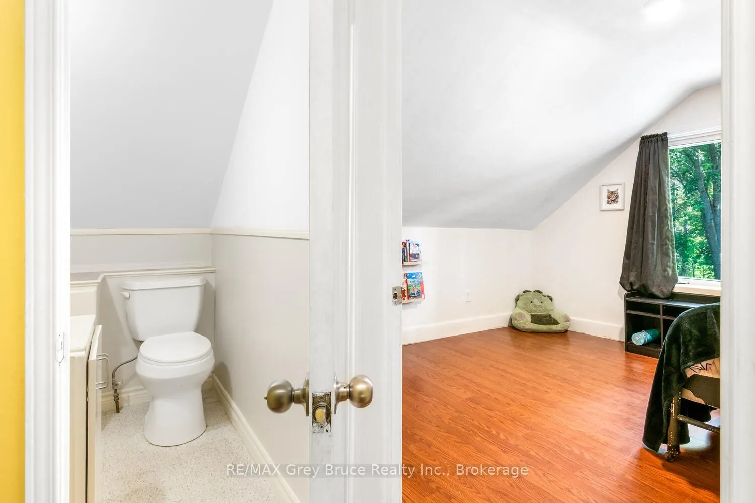 243 Queen Street W