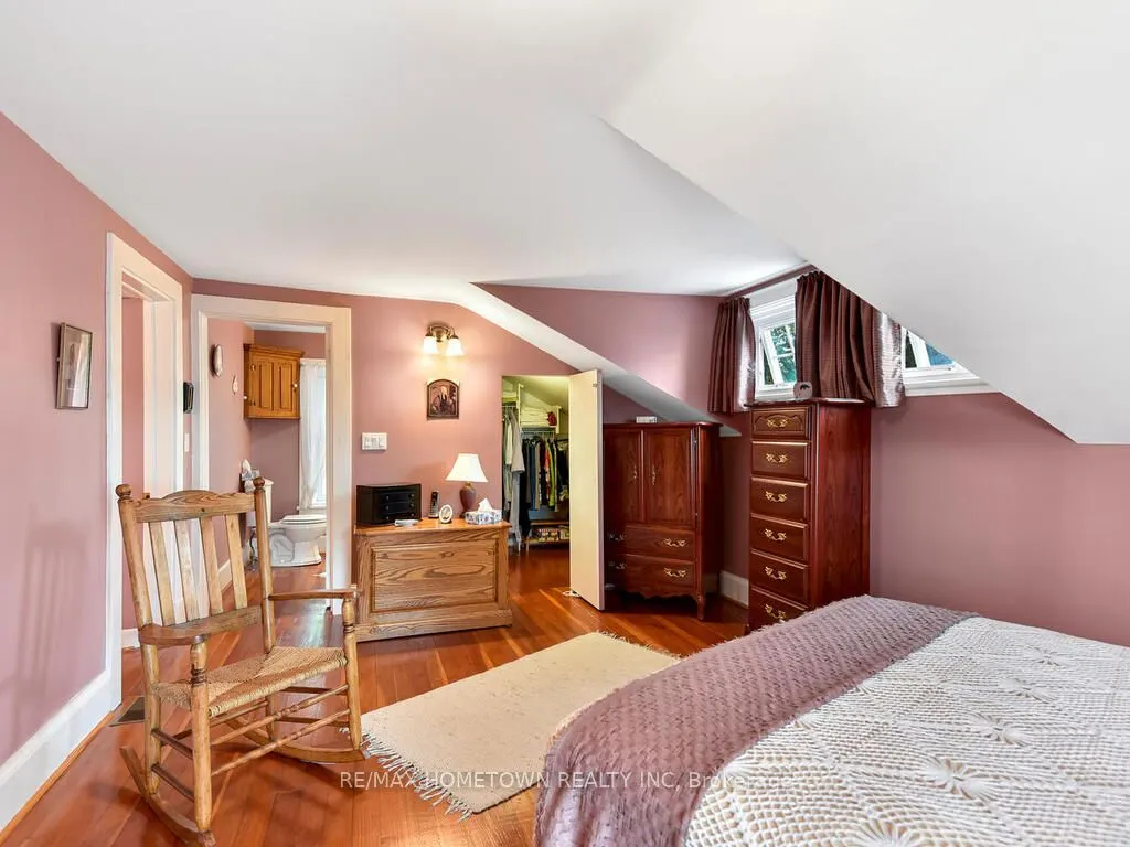 92 WATER Street E