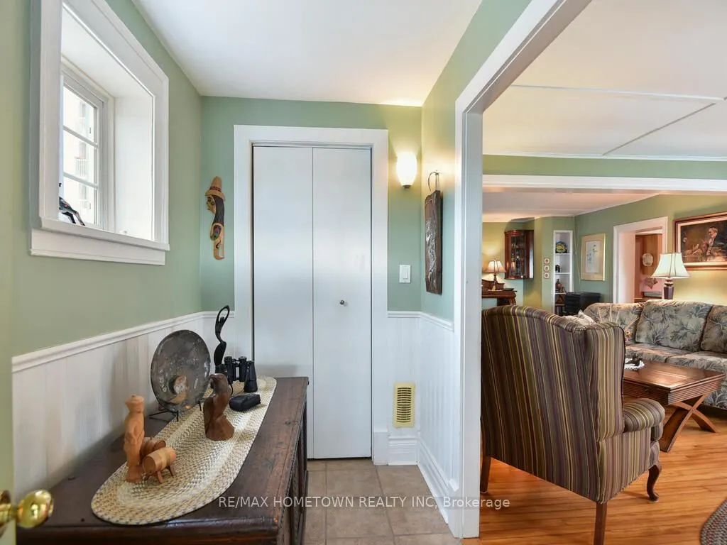 92 WATER Street E