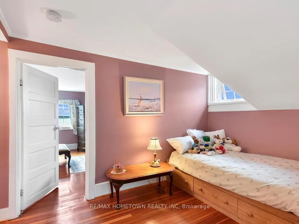 92 WATER Street E