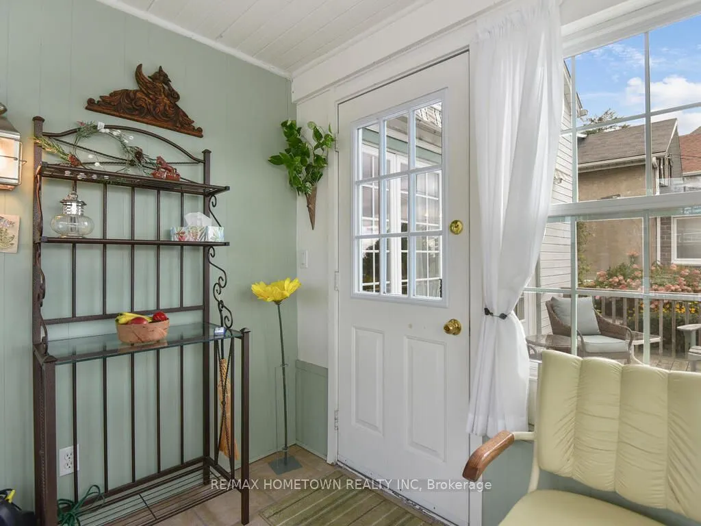92 WATER Street E