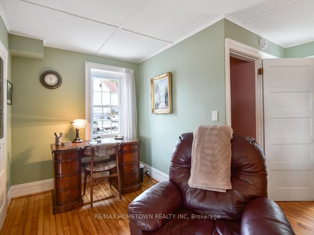 92 WATER Street E