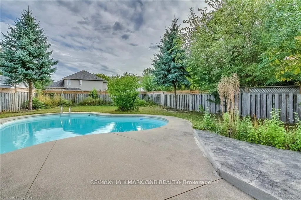 335 AMBLESIDE Drive