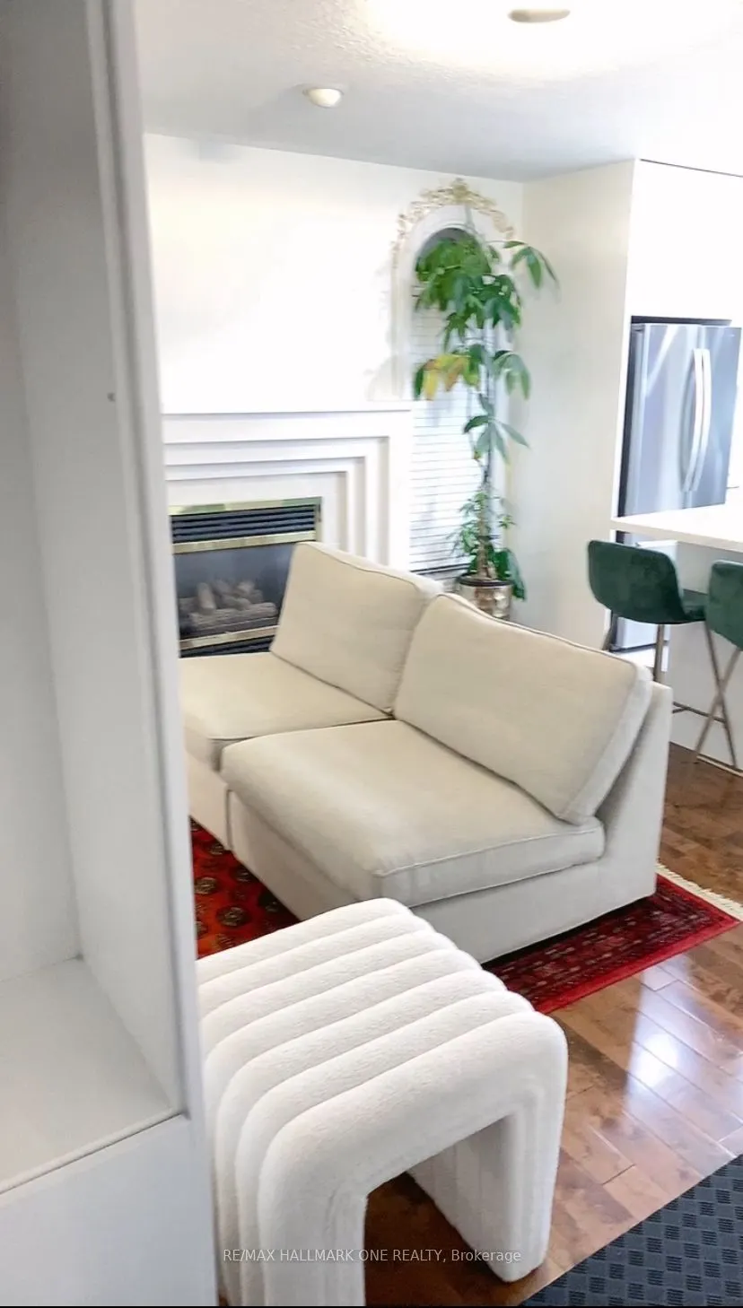 335 AMBLESIDE Drive
