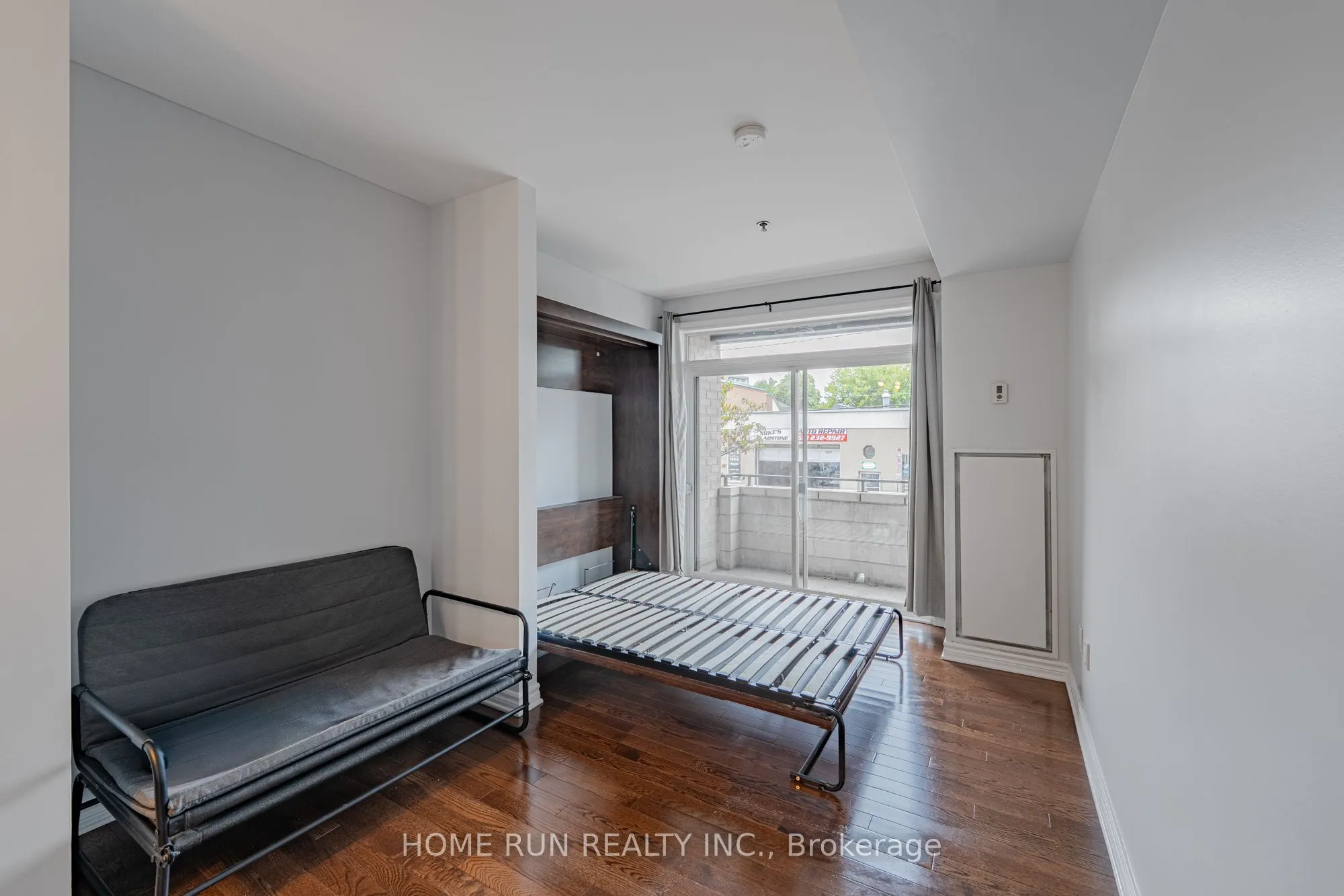 429 Kent Street, #210