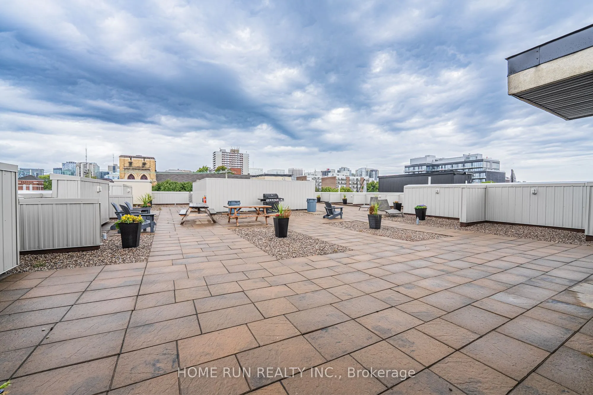 429 Kent Street, #210
