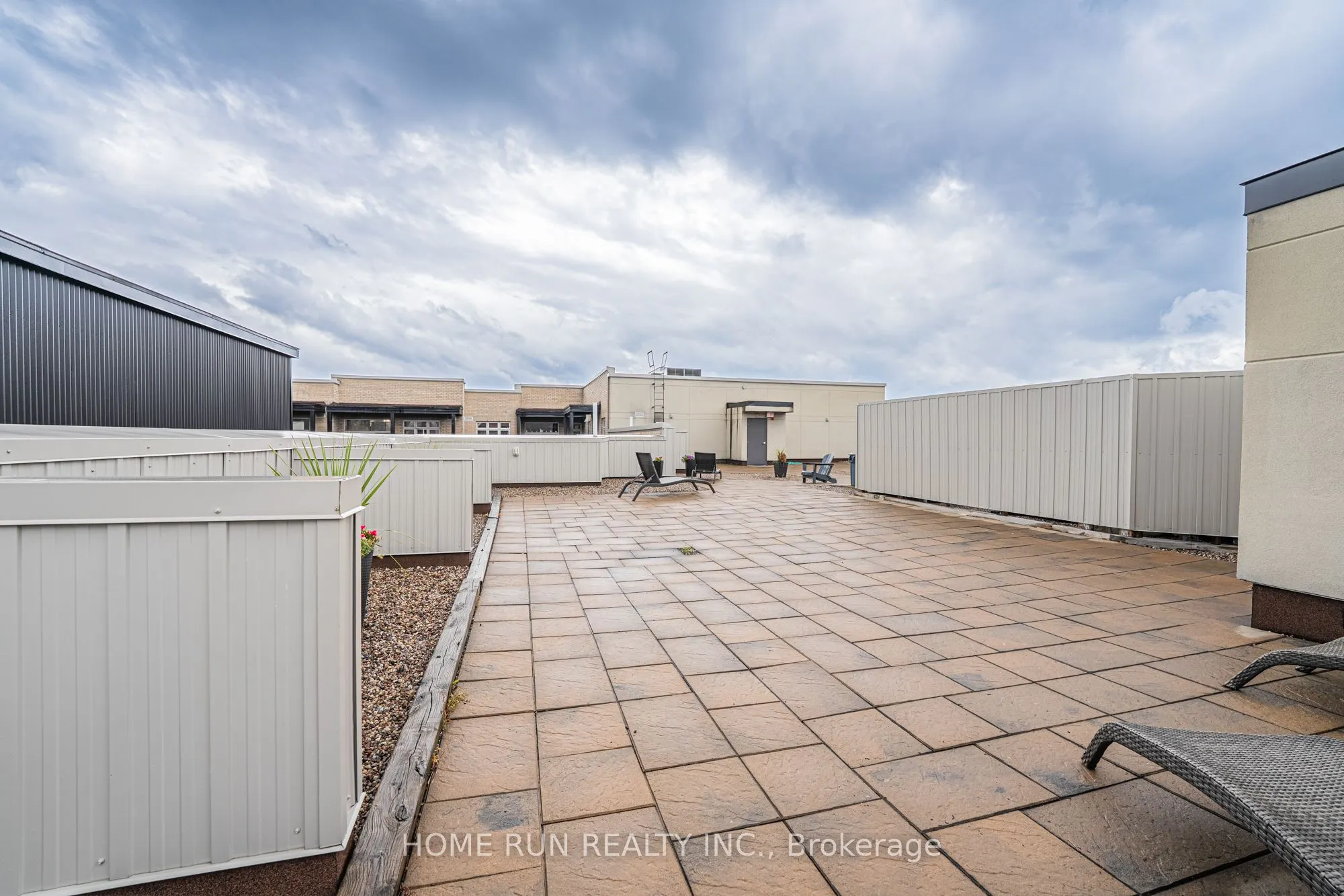 429 Kent Street, #210