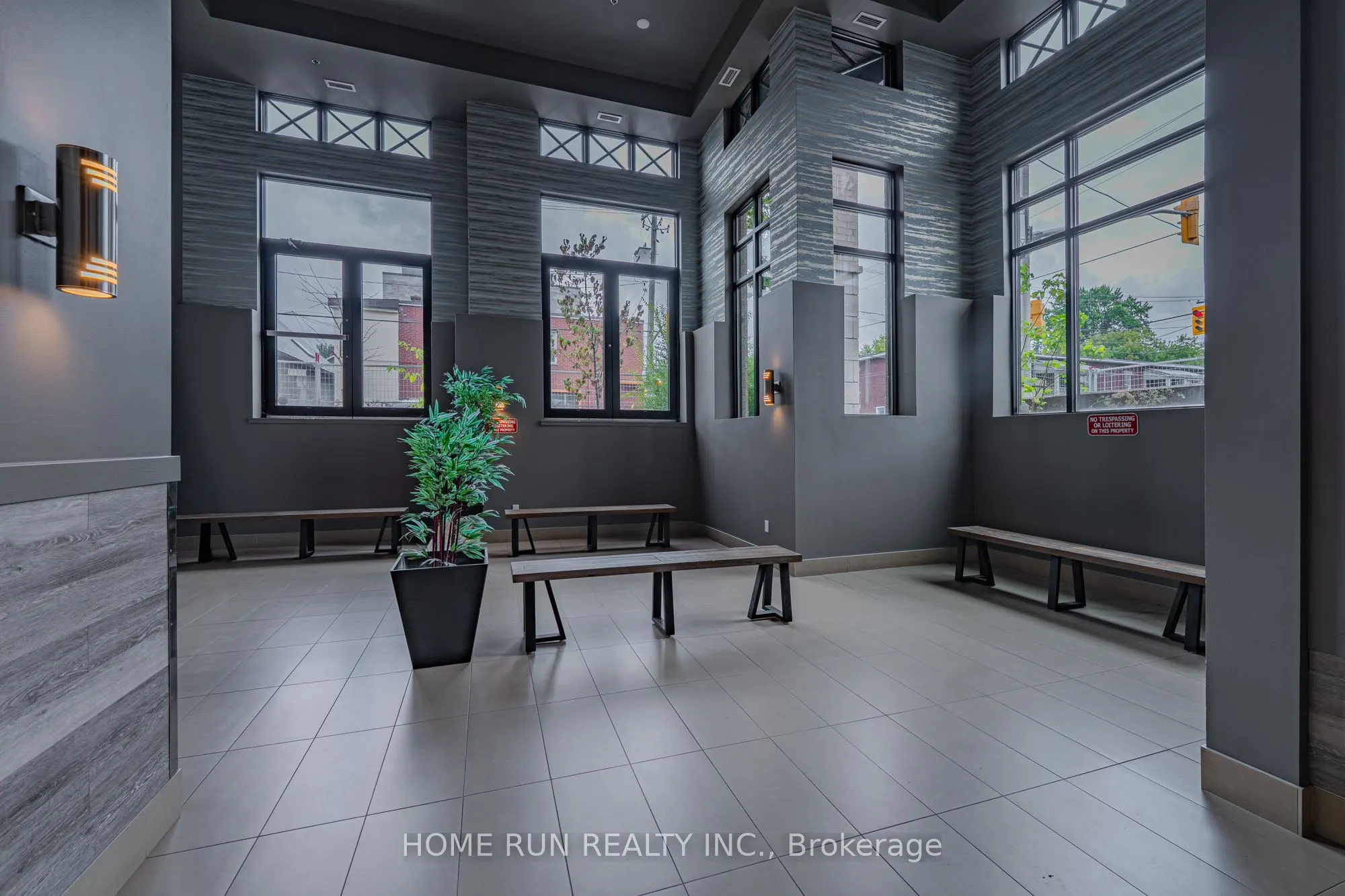 429 Kent Street, #210