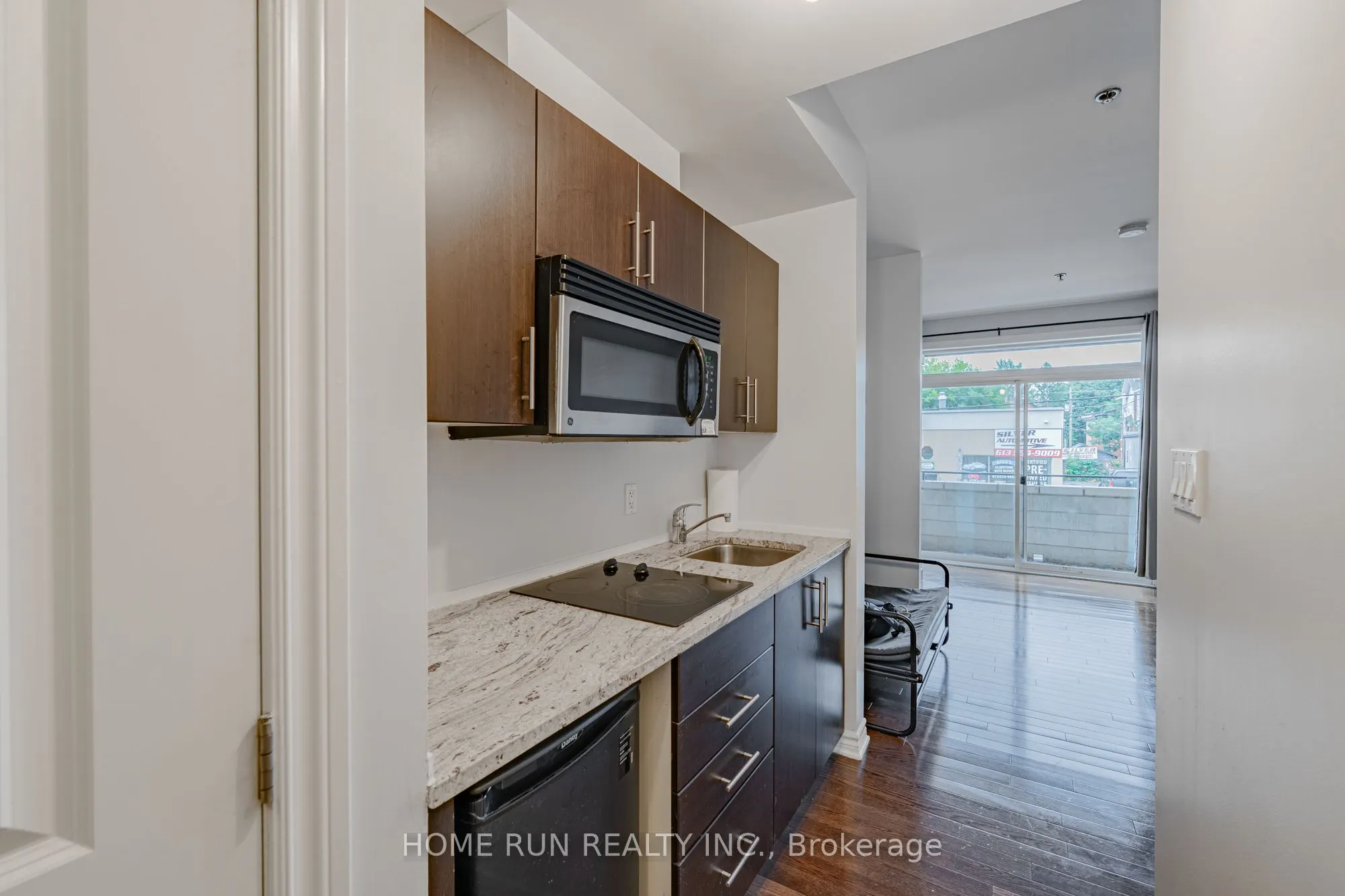 429 Kent Street, #210