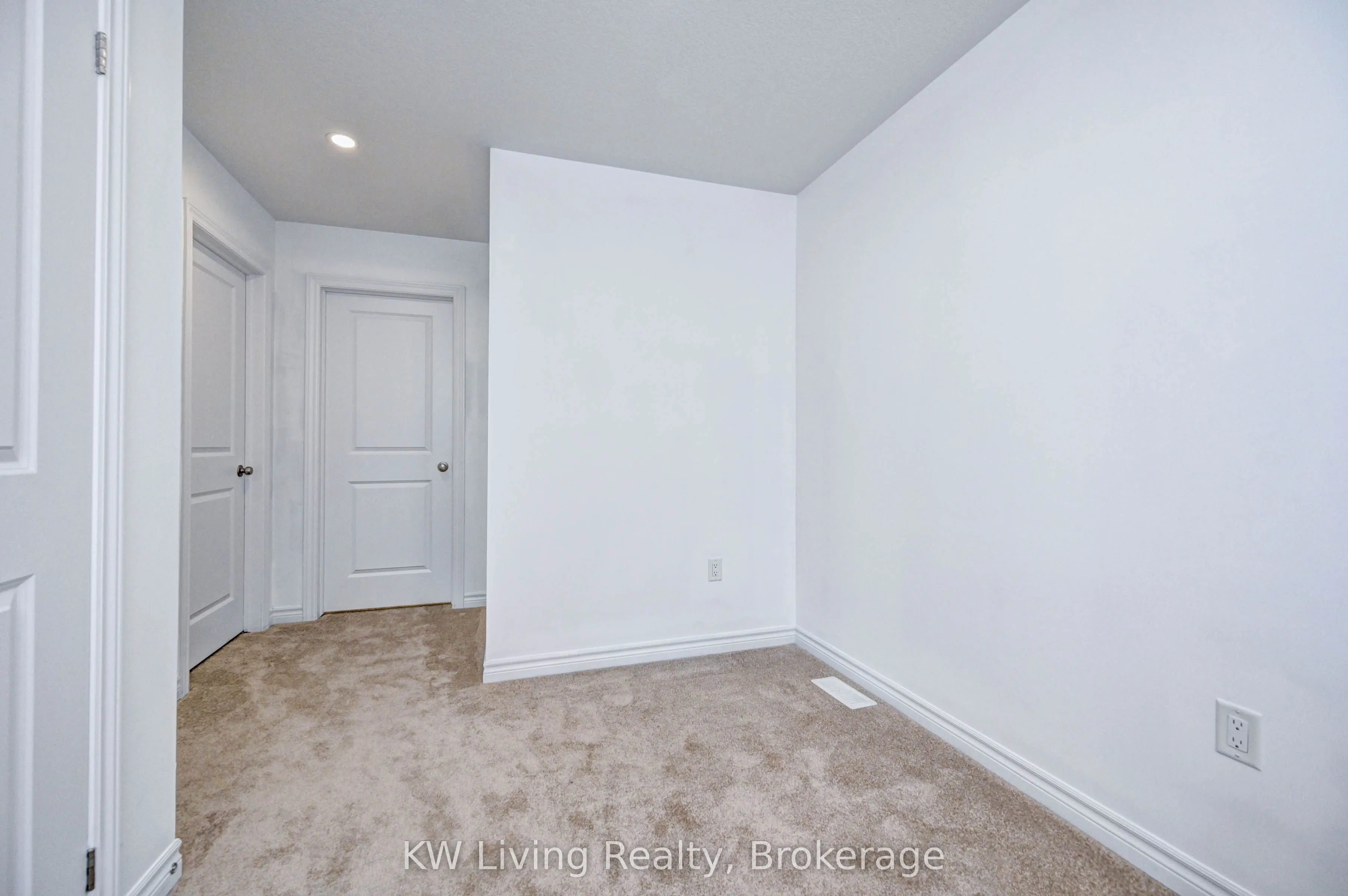 324 Equestrian Way, #26