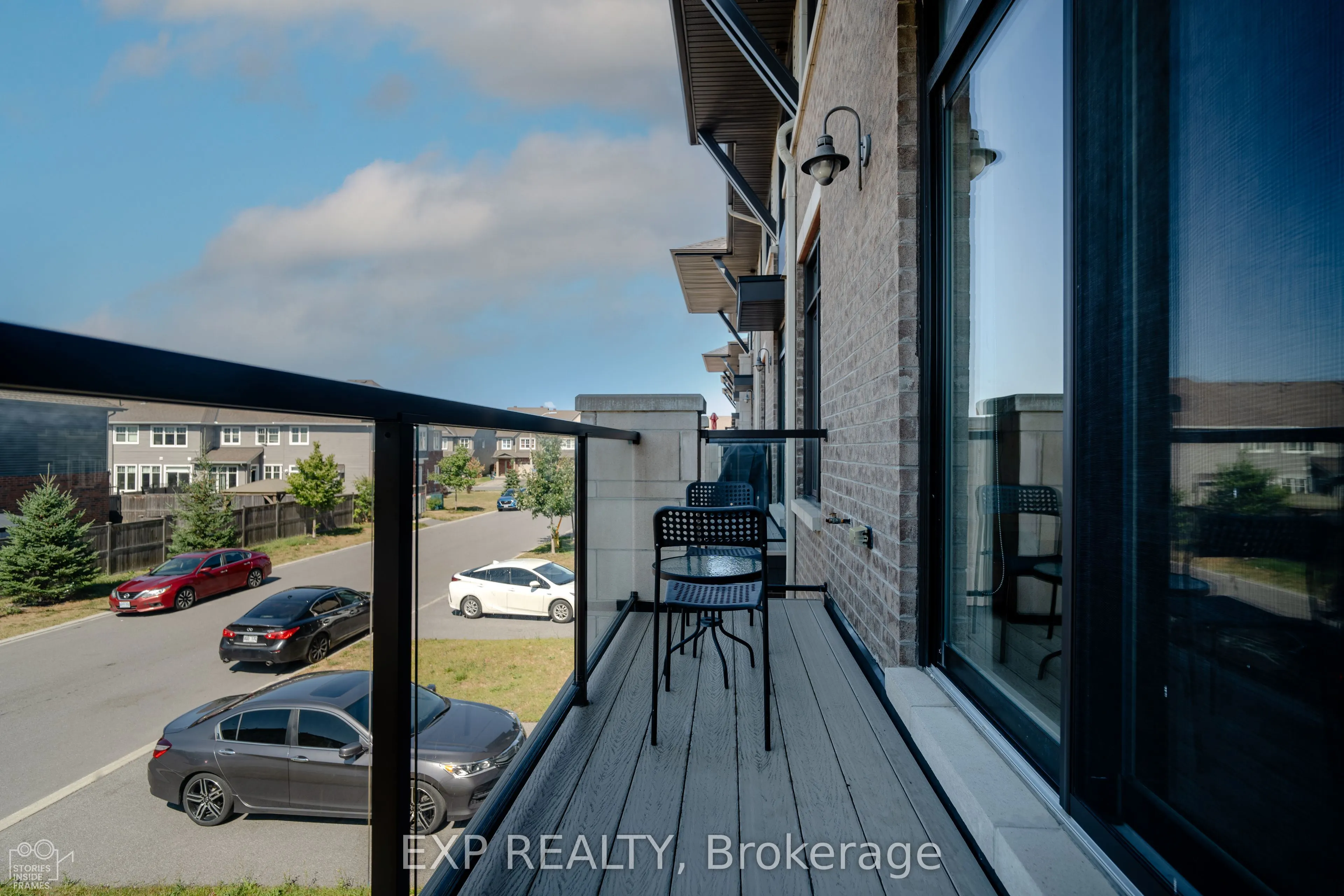 564 Labrador Crescent