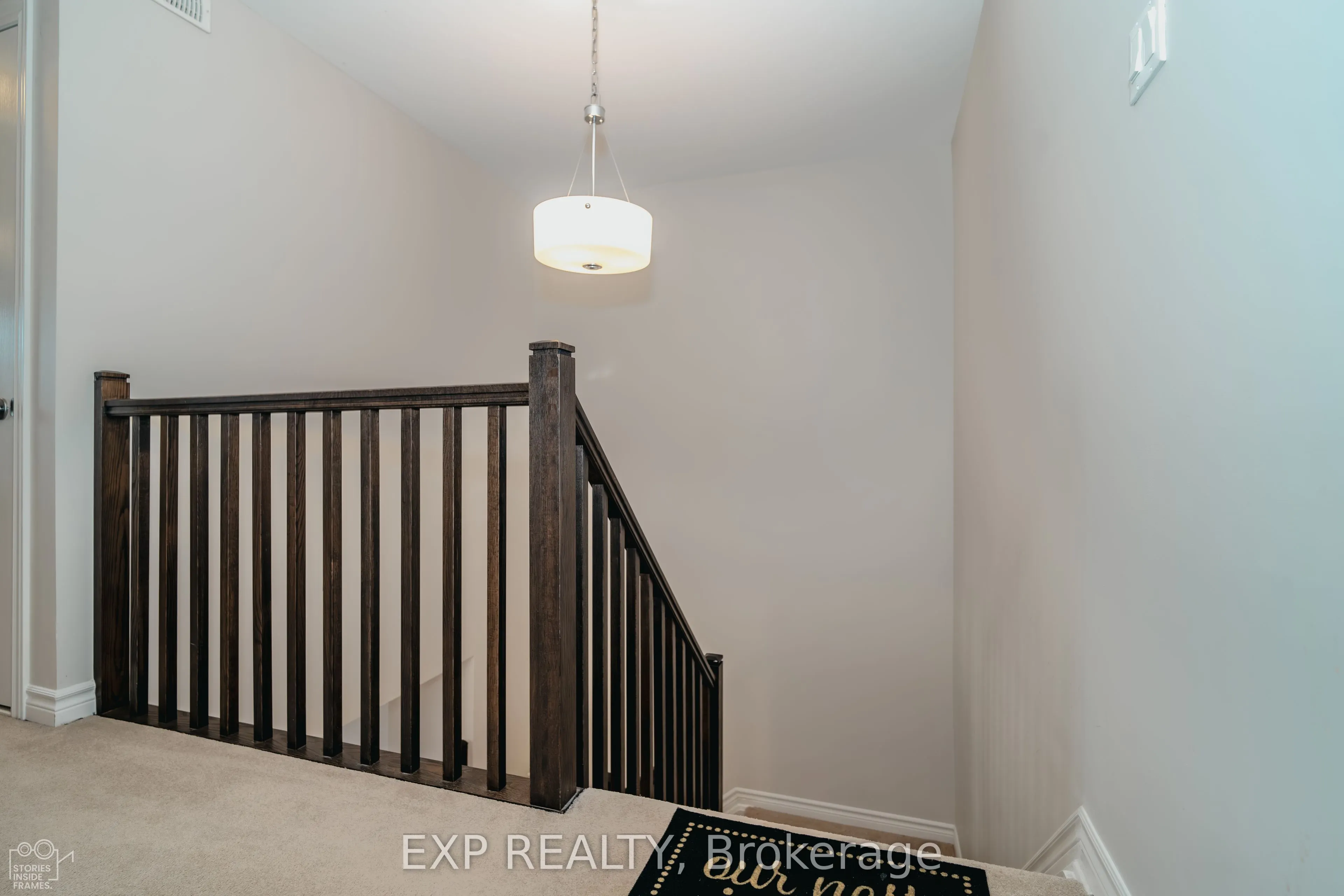 564 Labrador Crescent