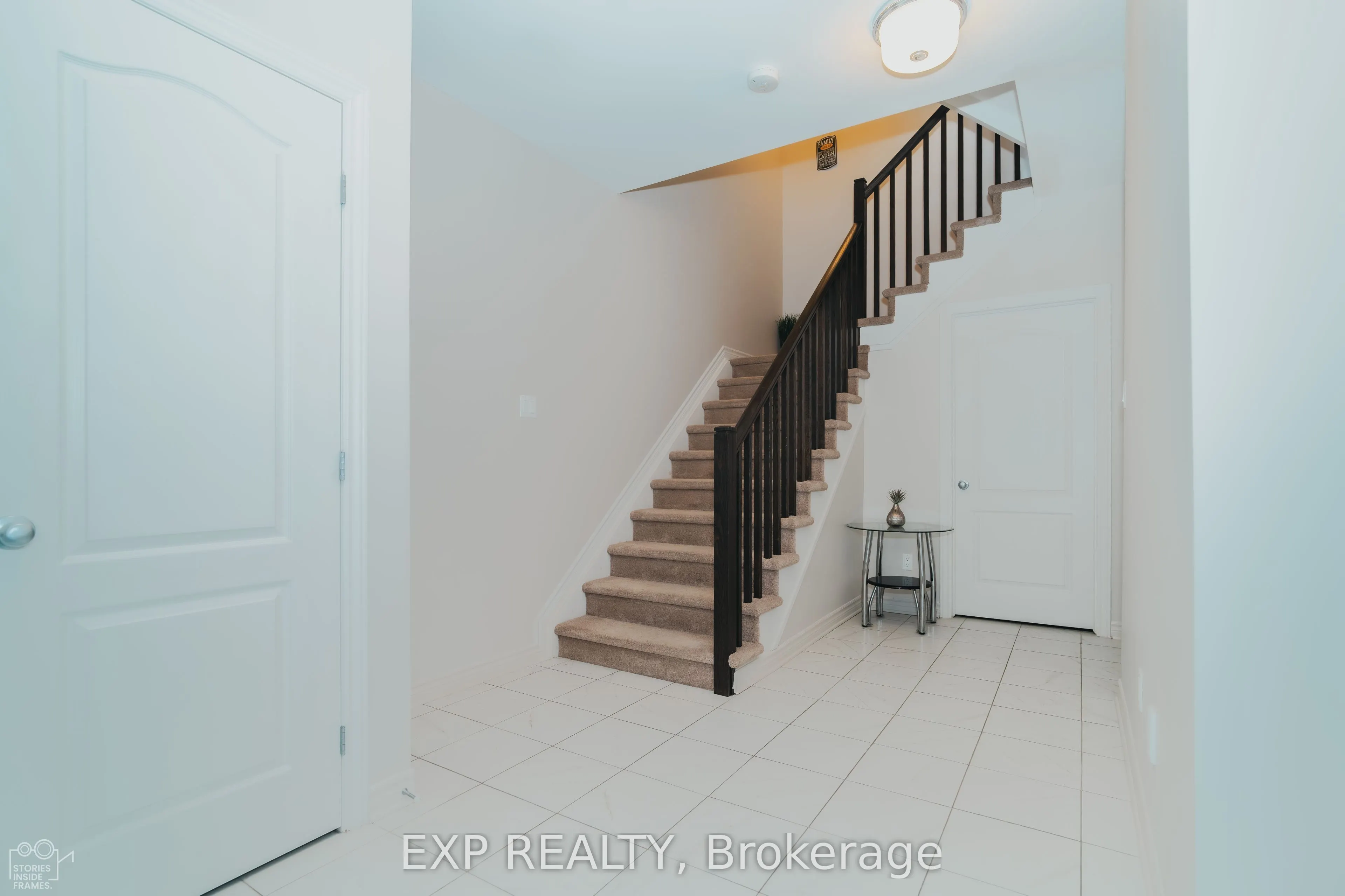 564 Labrador Crescent