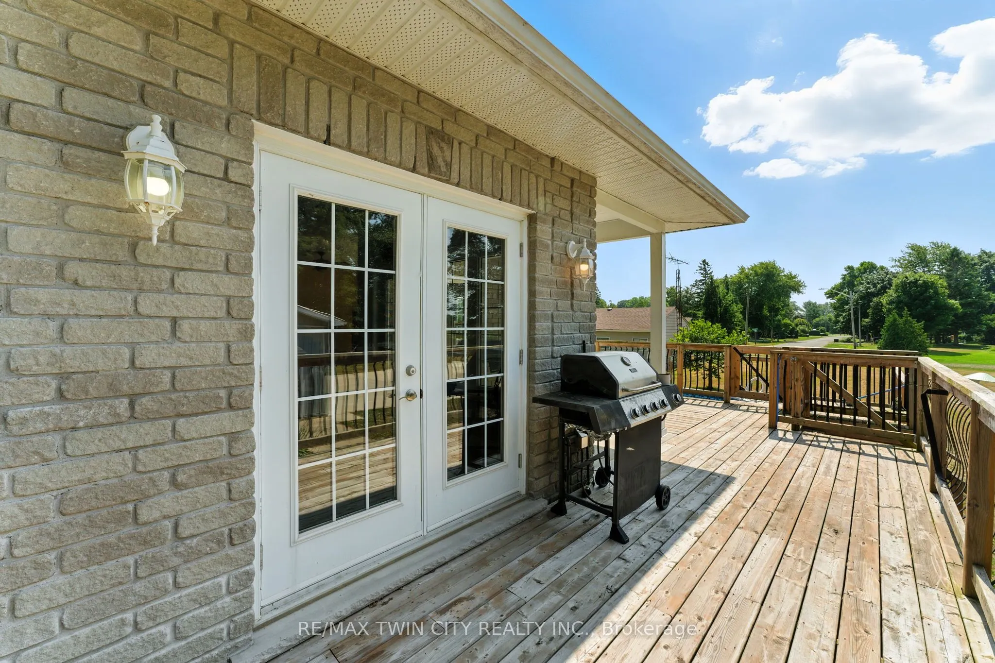 1026 Front Road