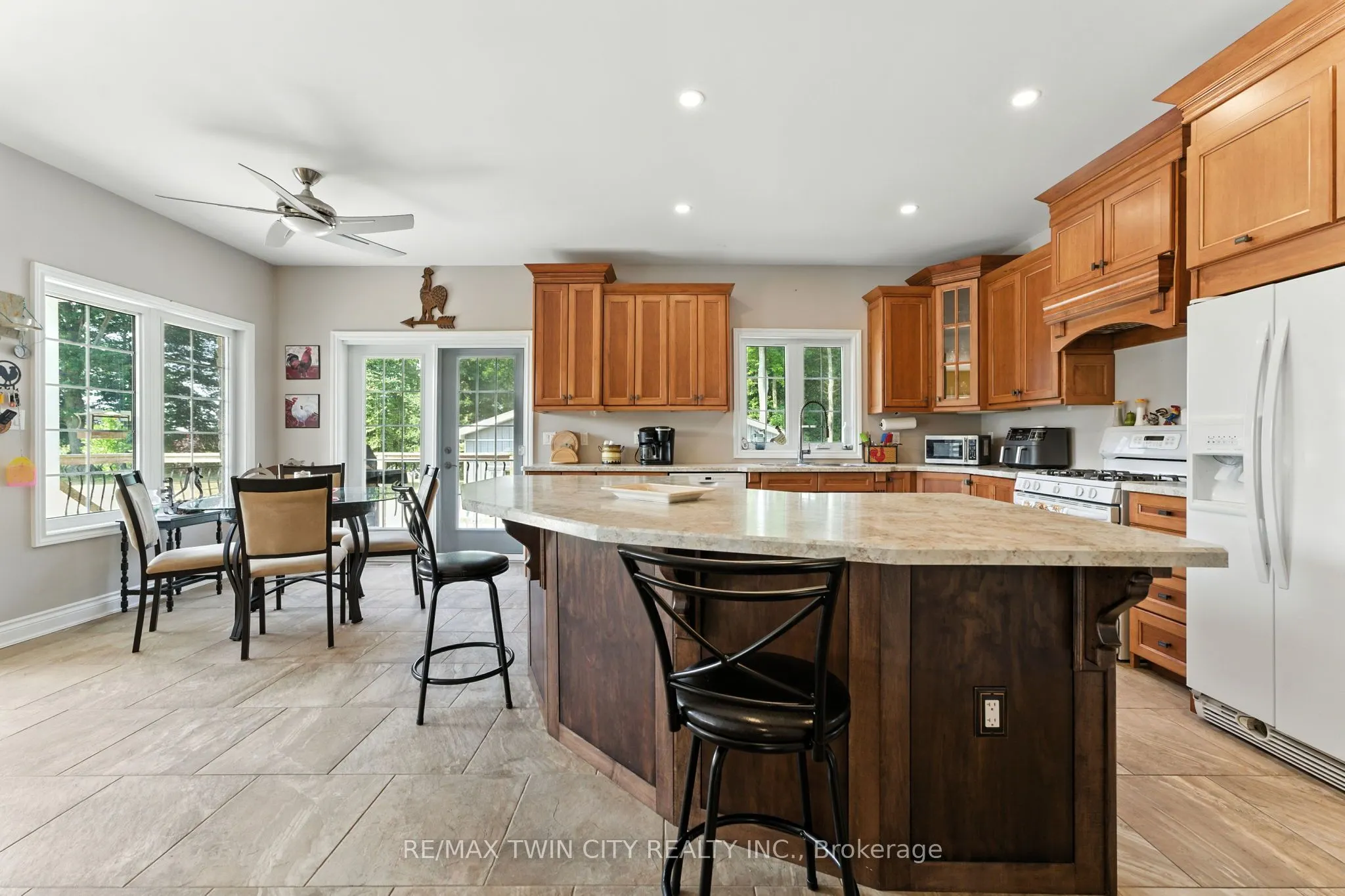1026 Front Road