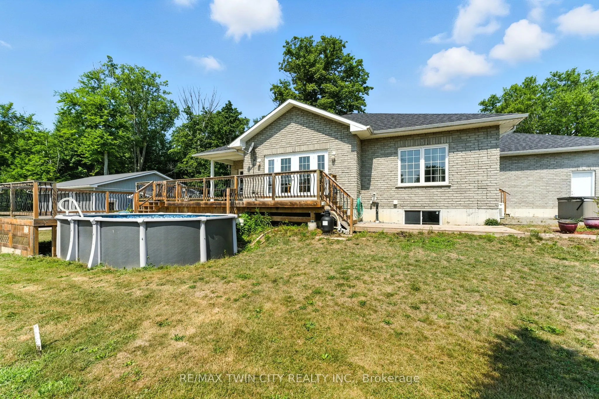 1026 Front Road