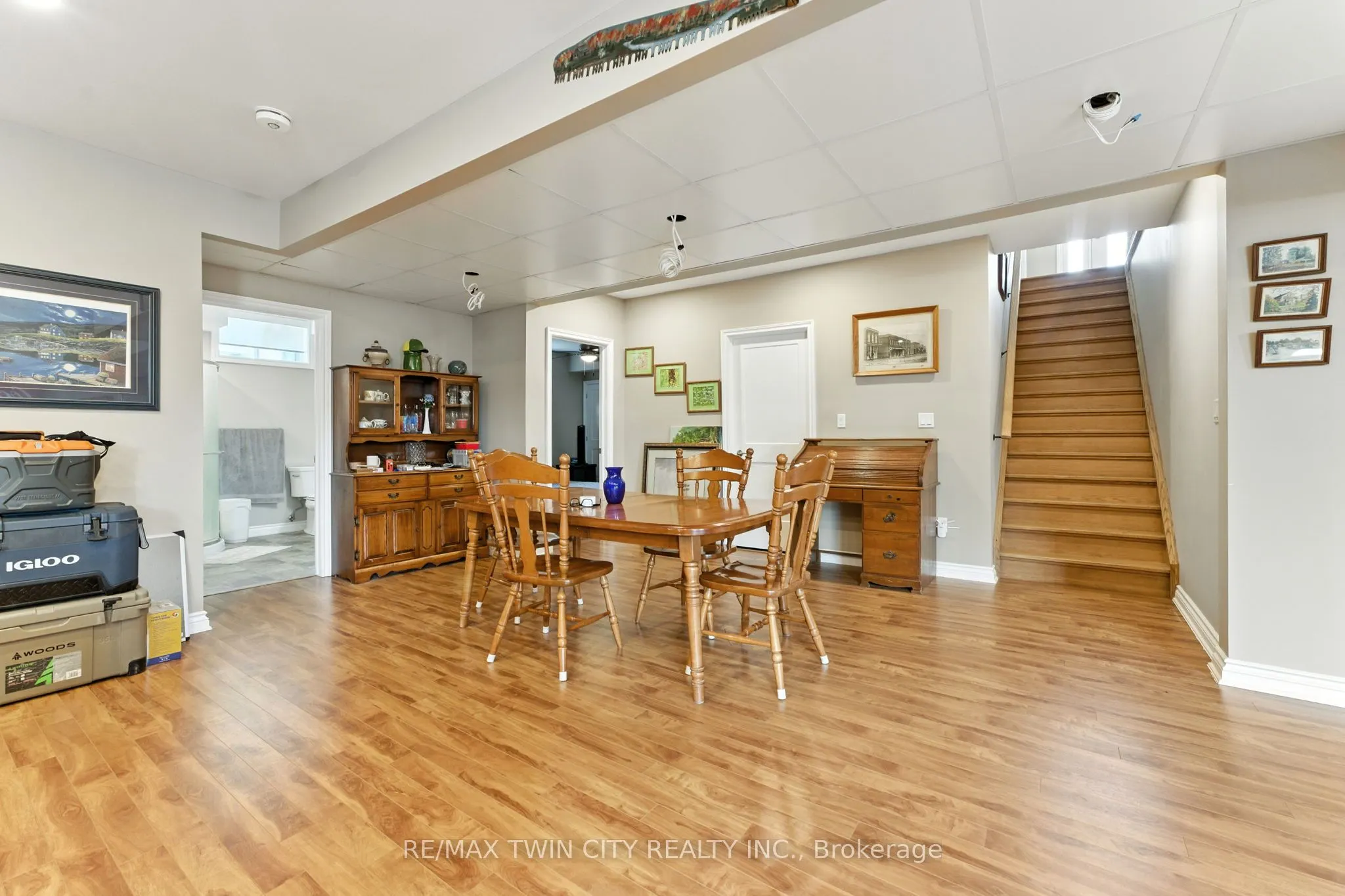 1026 Front Road