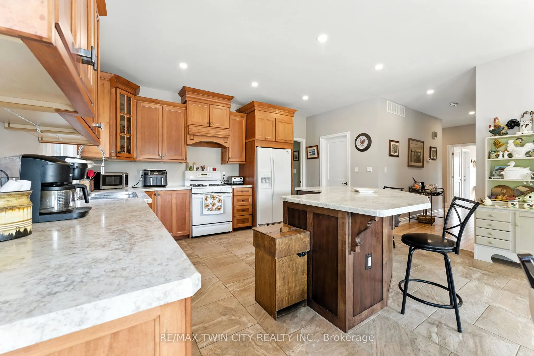 1026 Front Road