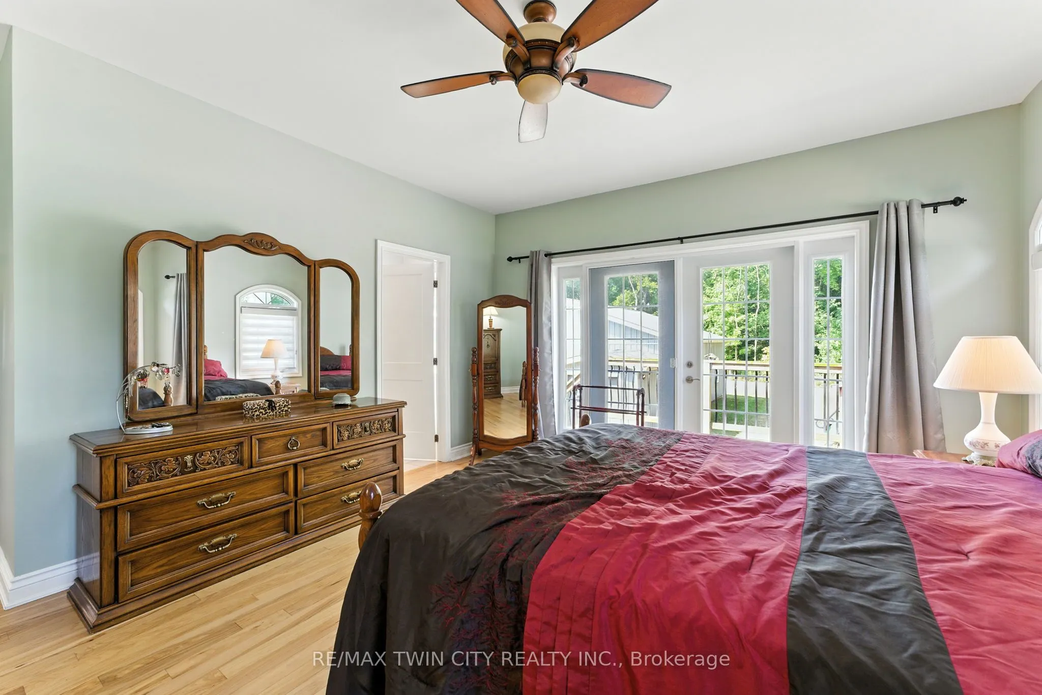 1026 Front Road