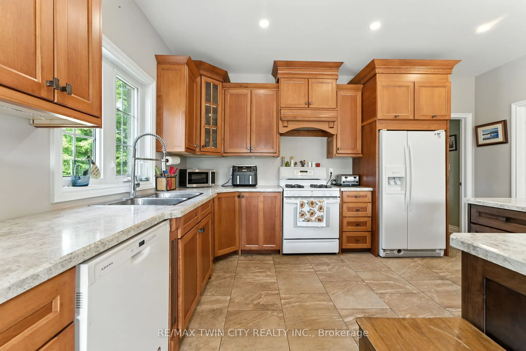 1026 Front Road