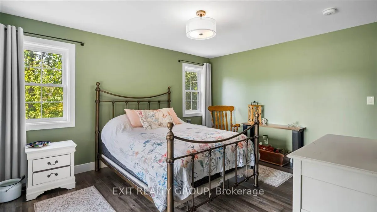 32 Marble Court