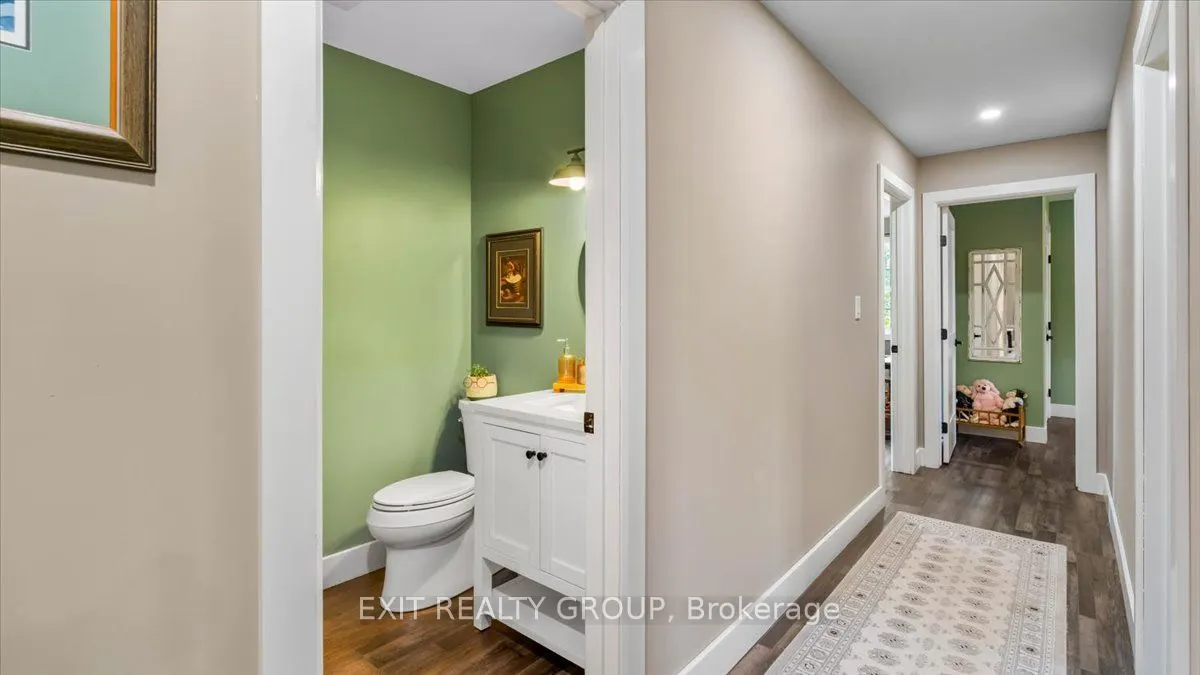 32 Marble Court