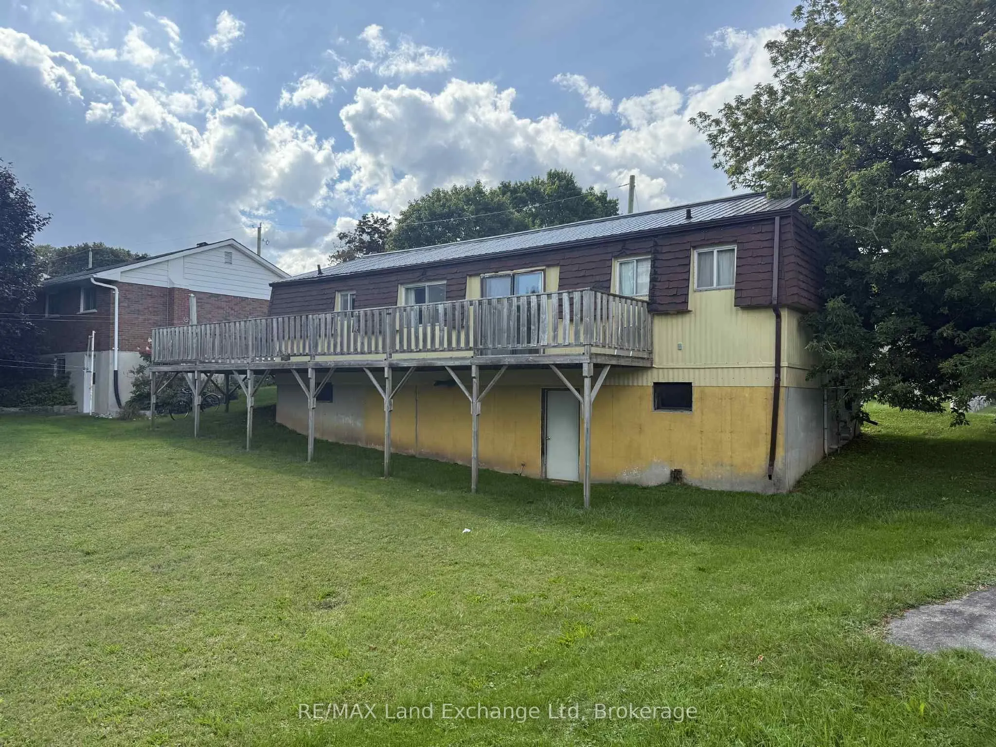389 Catherine Street