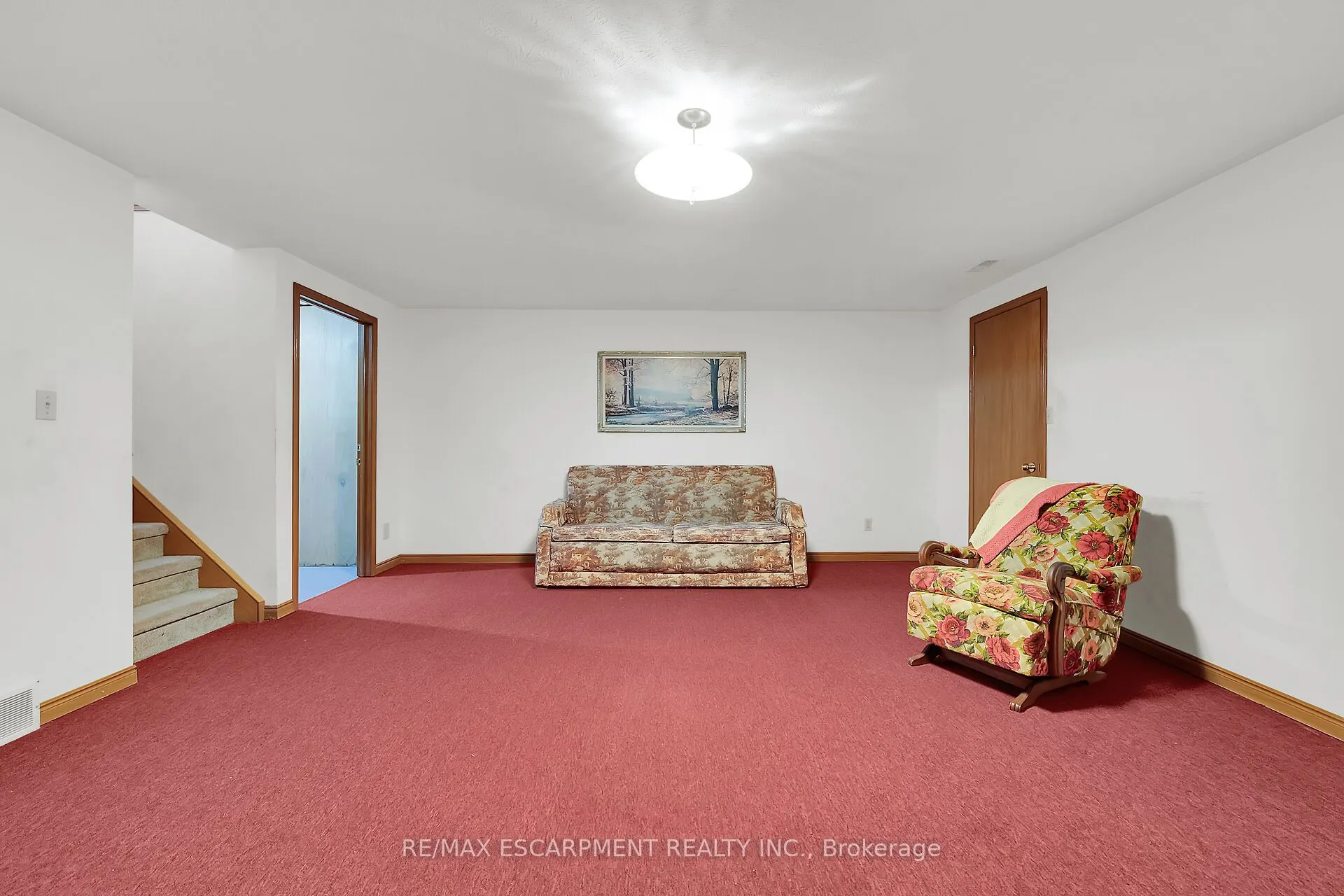 47 Falls Crescent