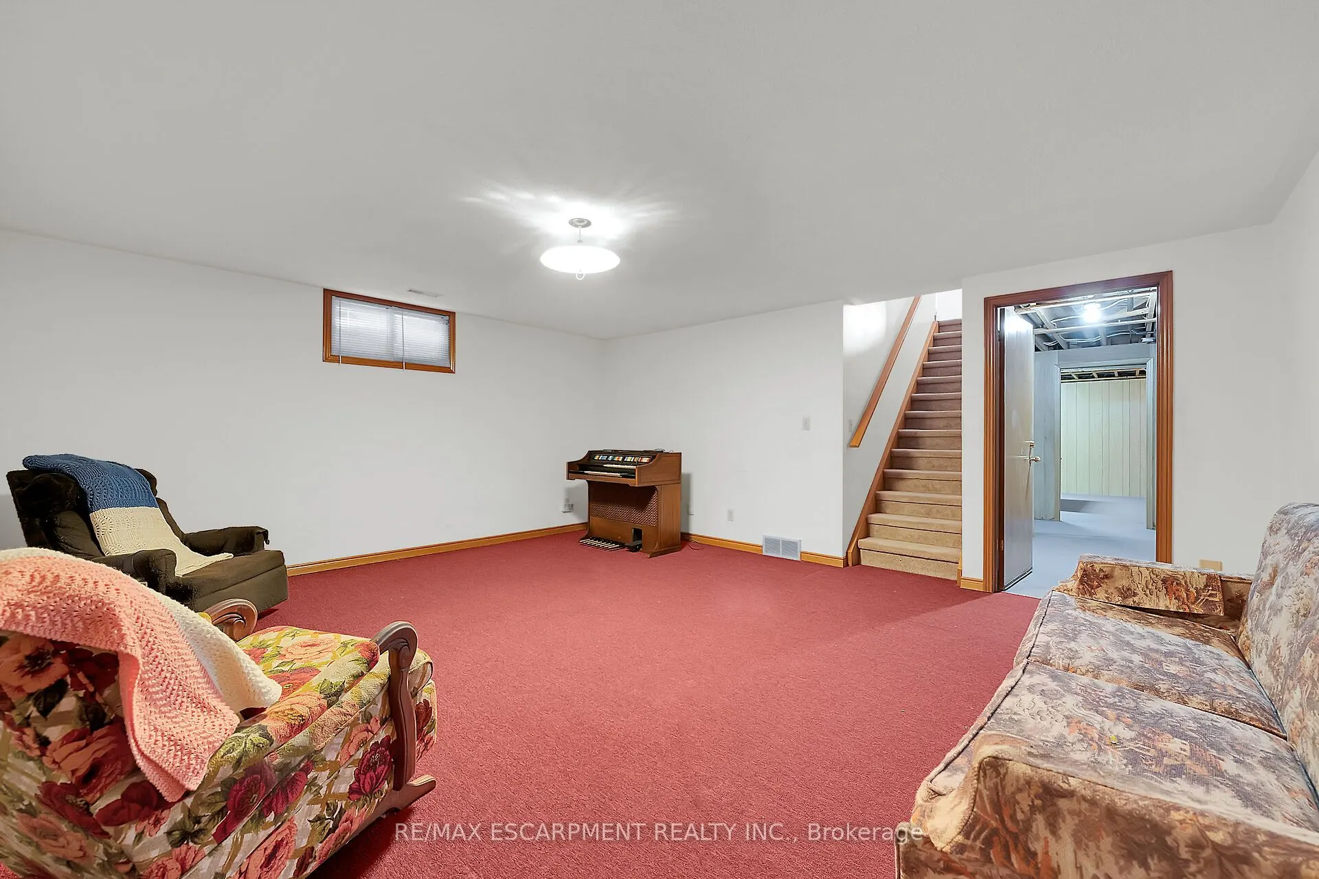 47 Falls Crescent