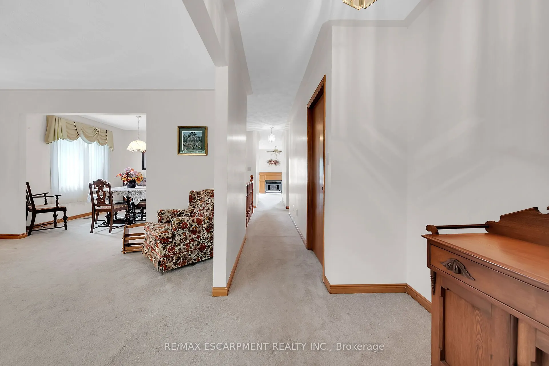 47 Falls Crescent