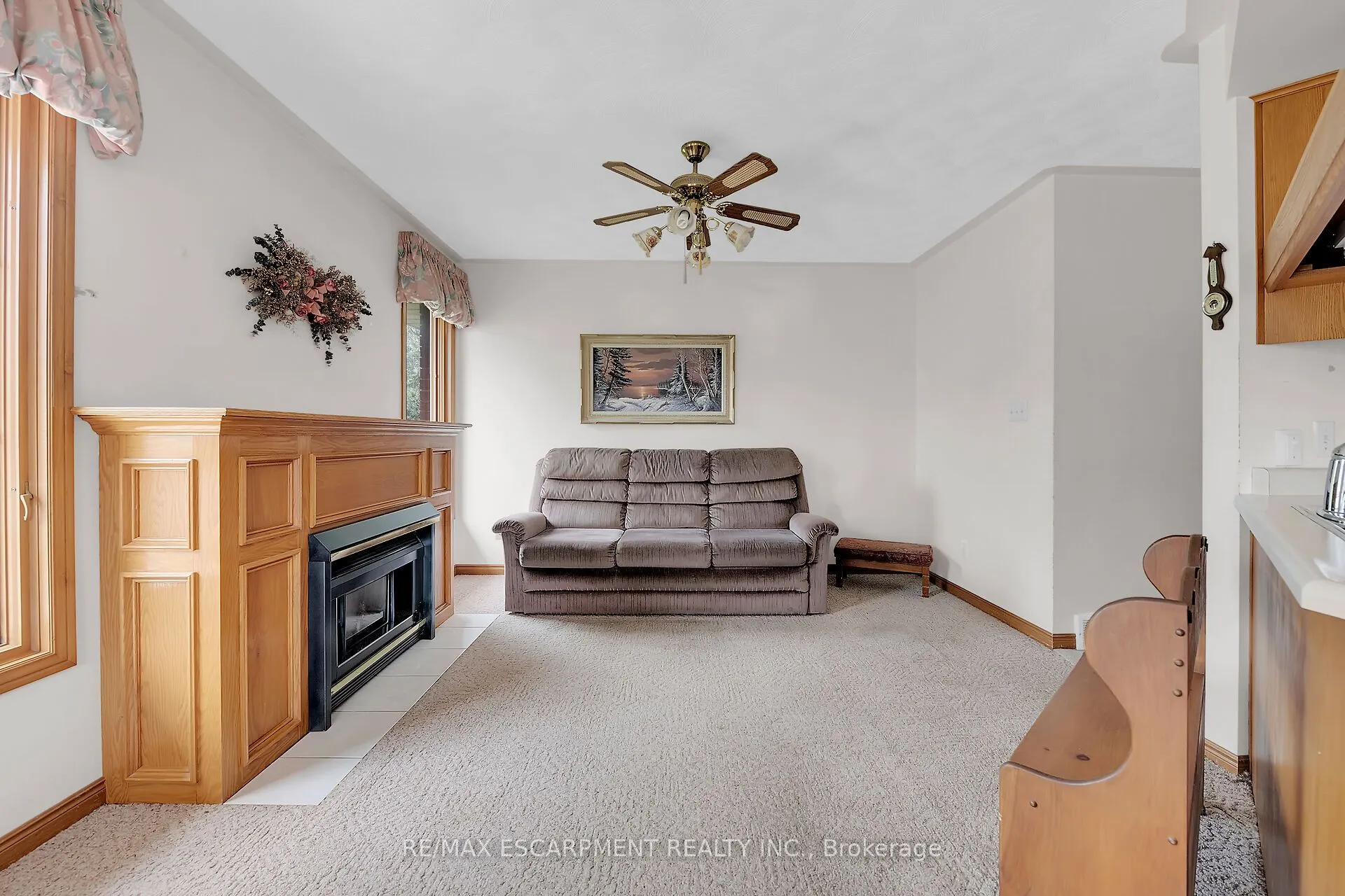 47 Falls Crescent