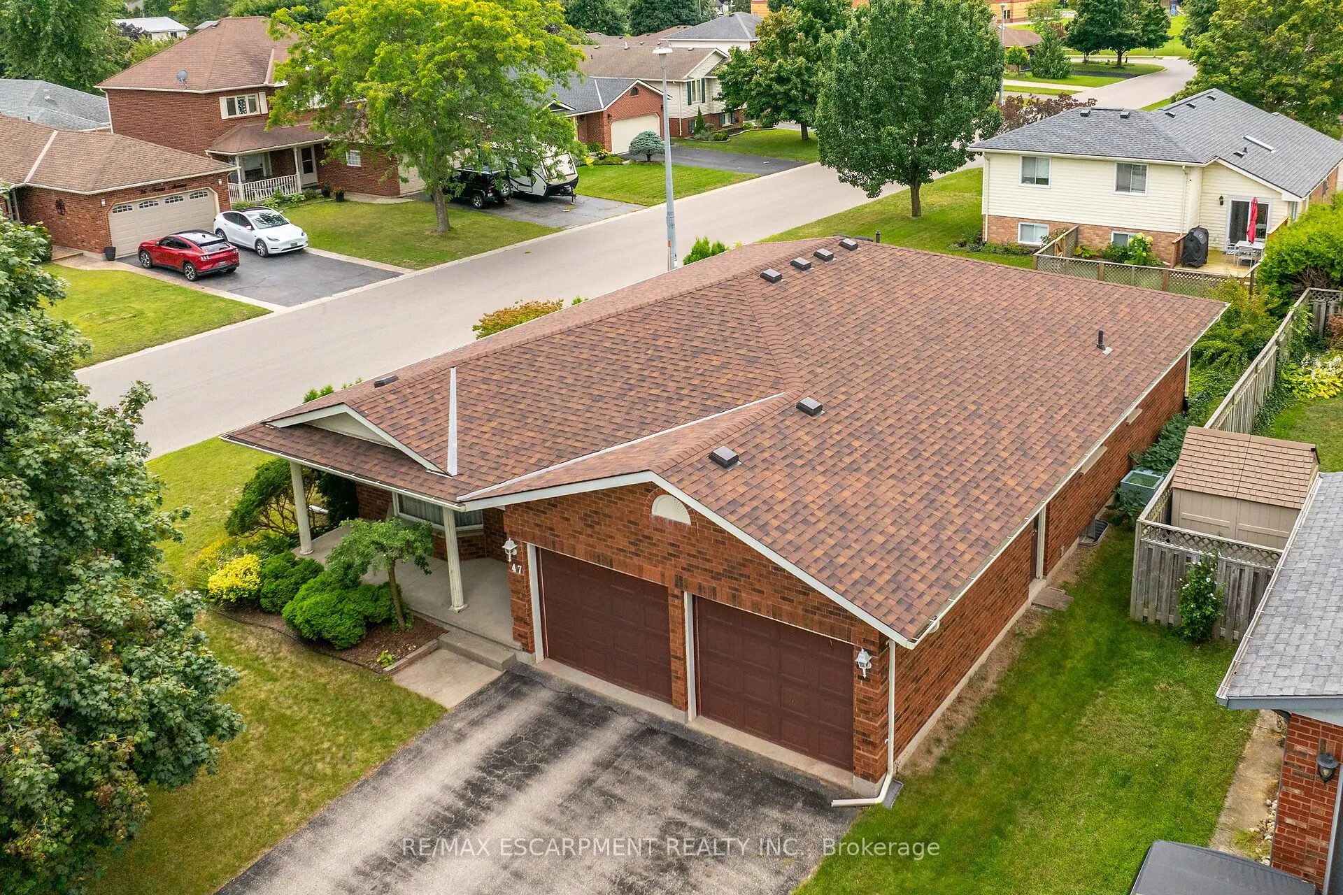 47 Falls Crescent