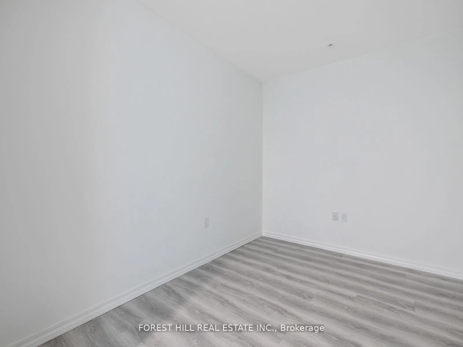 1098 Paisley Road, #709A