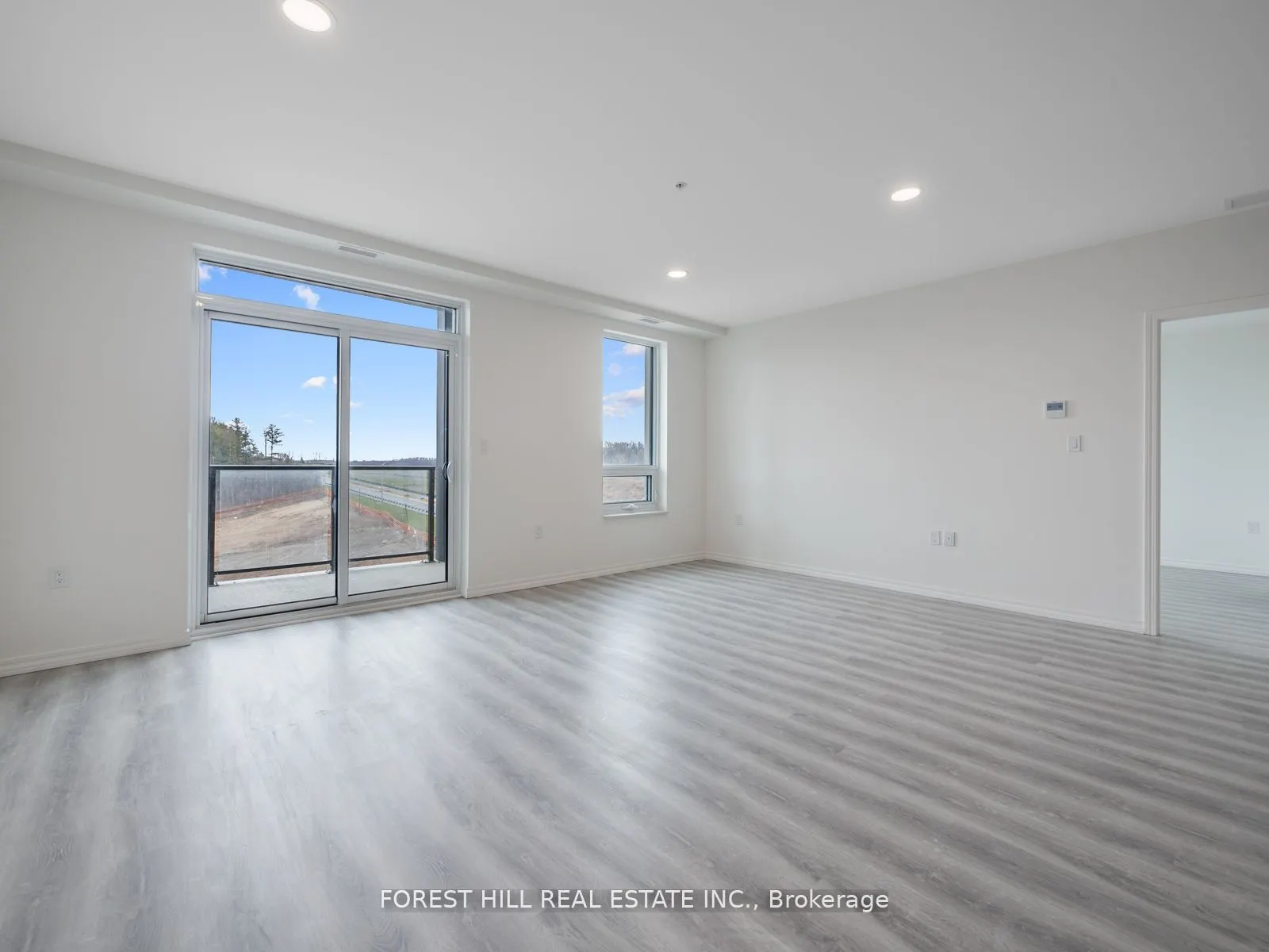 1098 Paisley Road, #709A