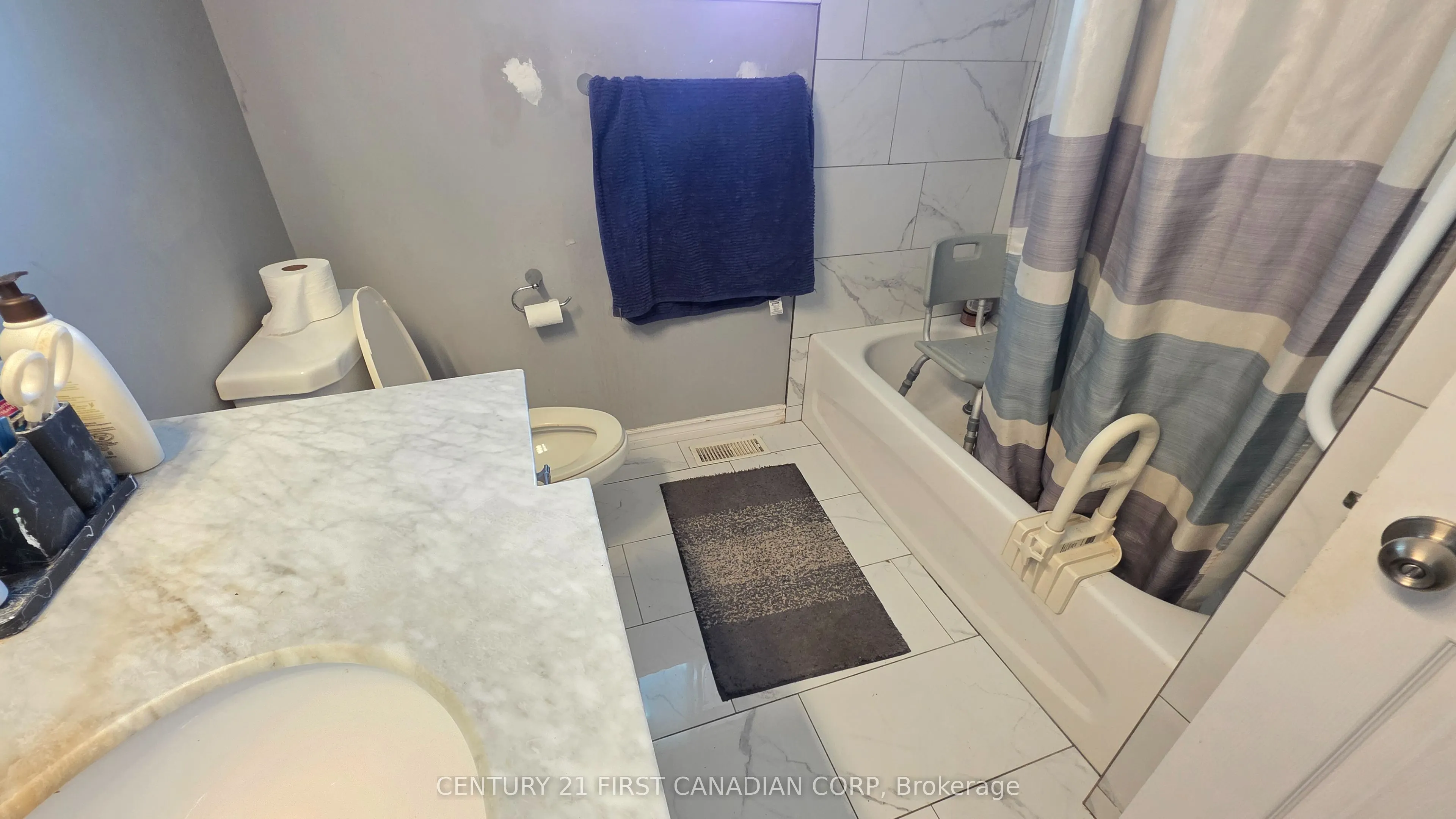 2 Muriel Crescent