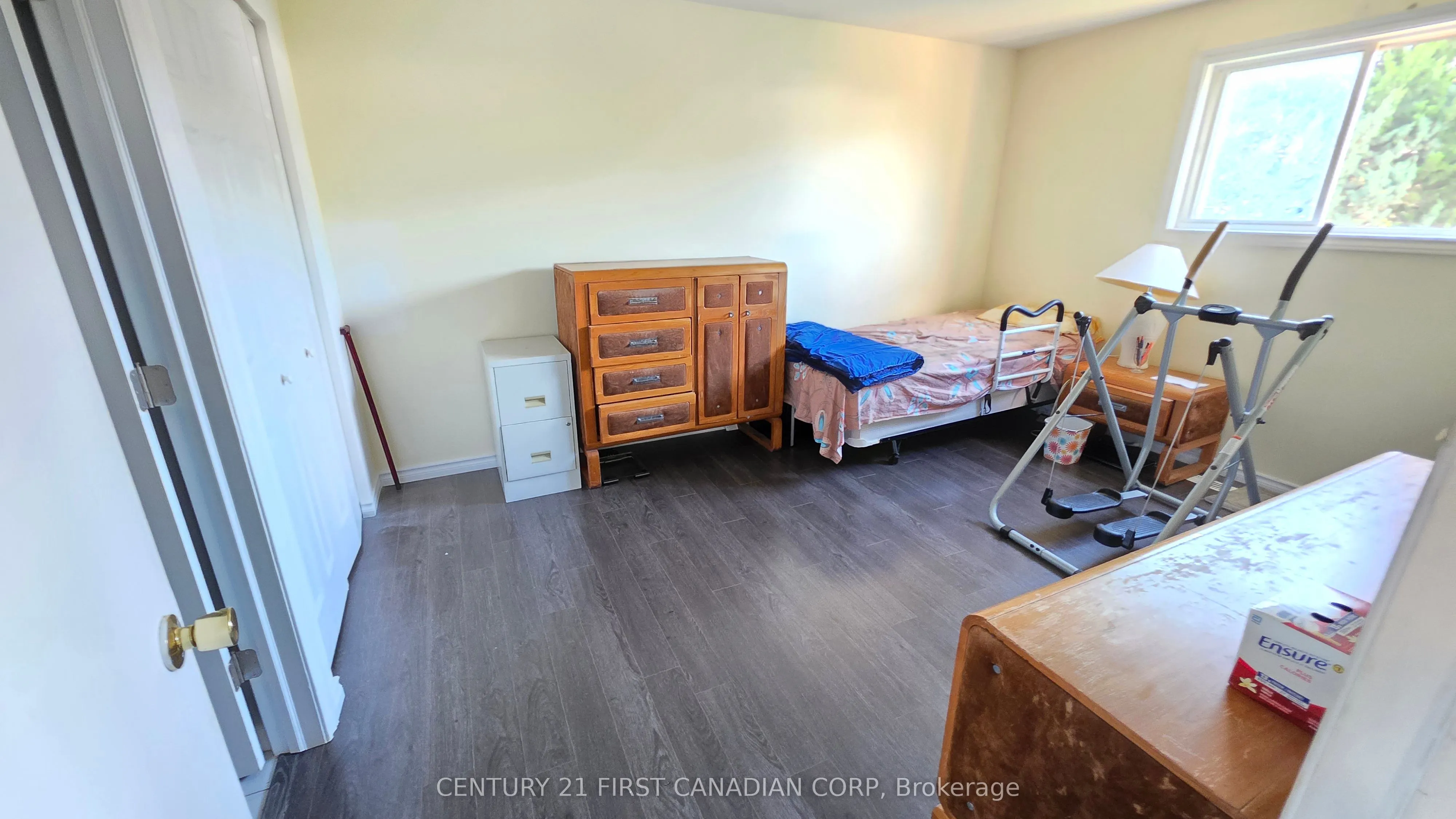 2 Muriel Crescent