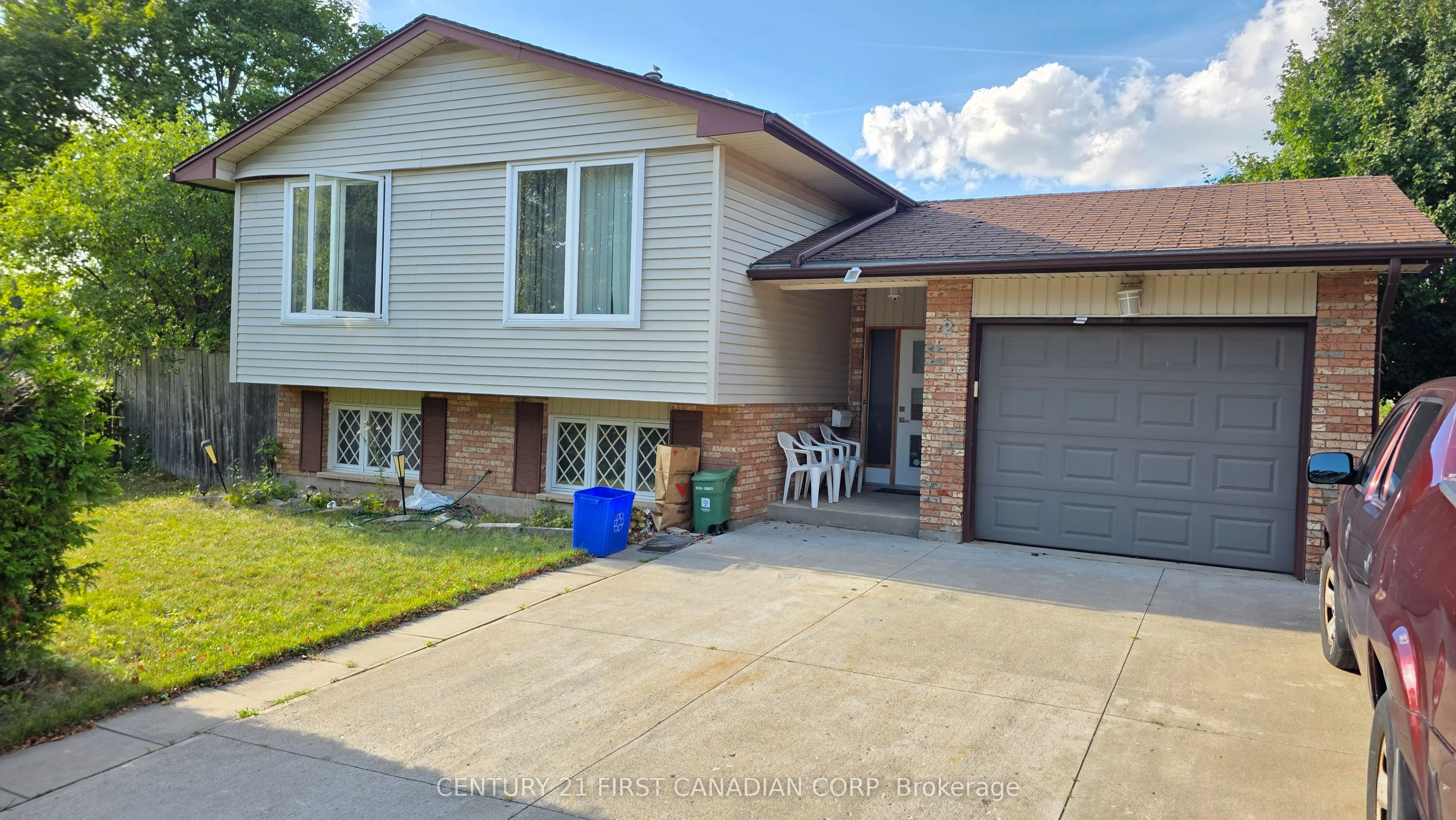 2 Muriel Crescent