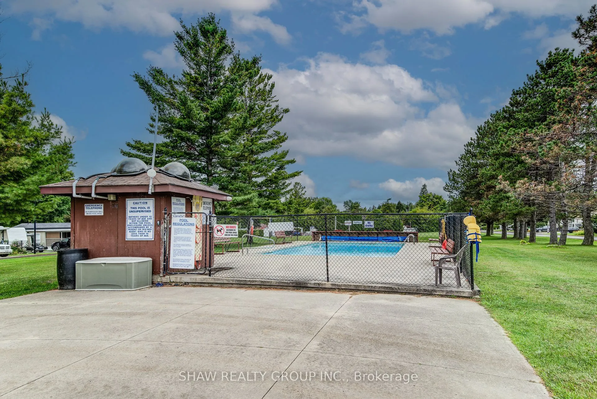 691 Oak Crescent
