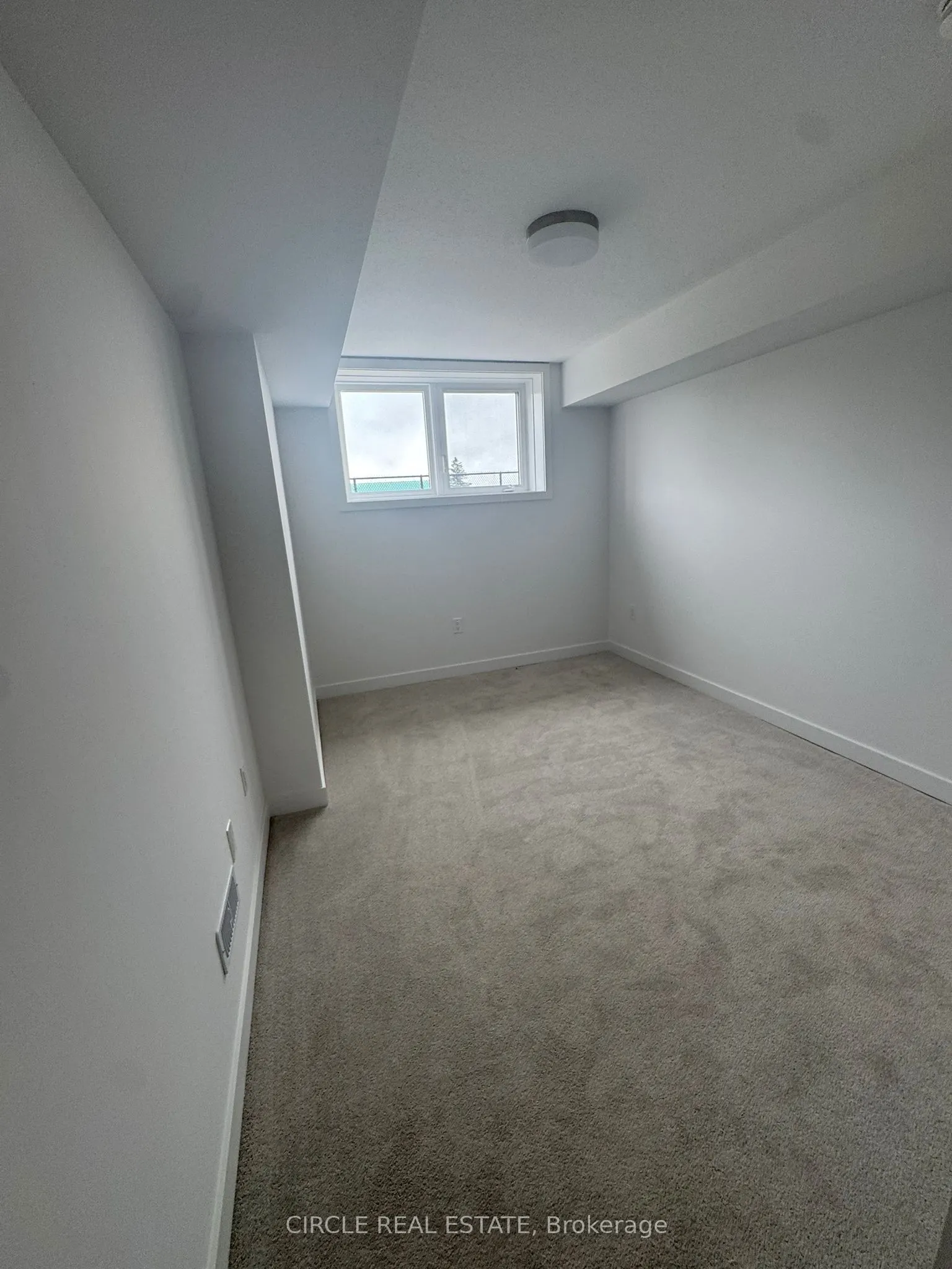 940 St David Street N, #69