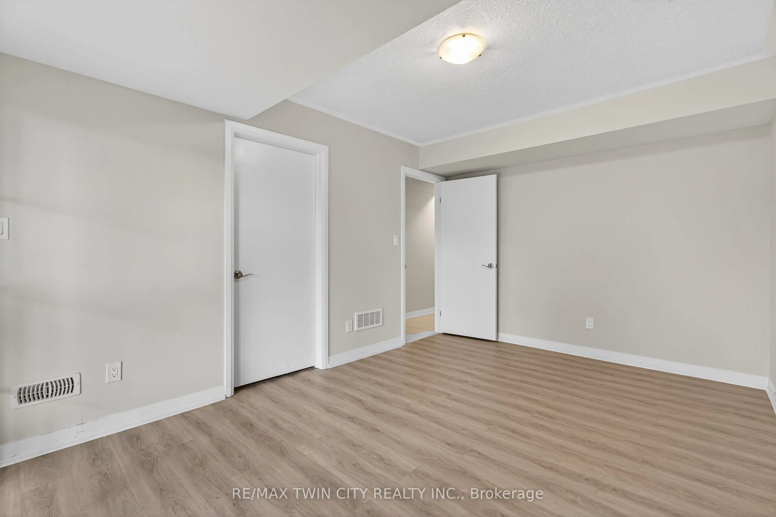 311 Woolwich Street, #43
