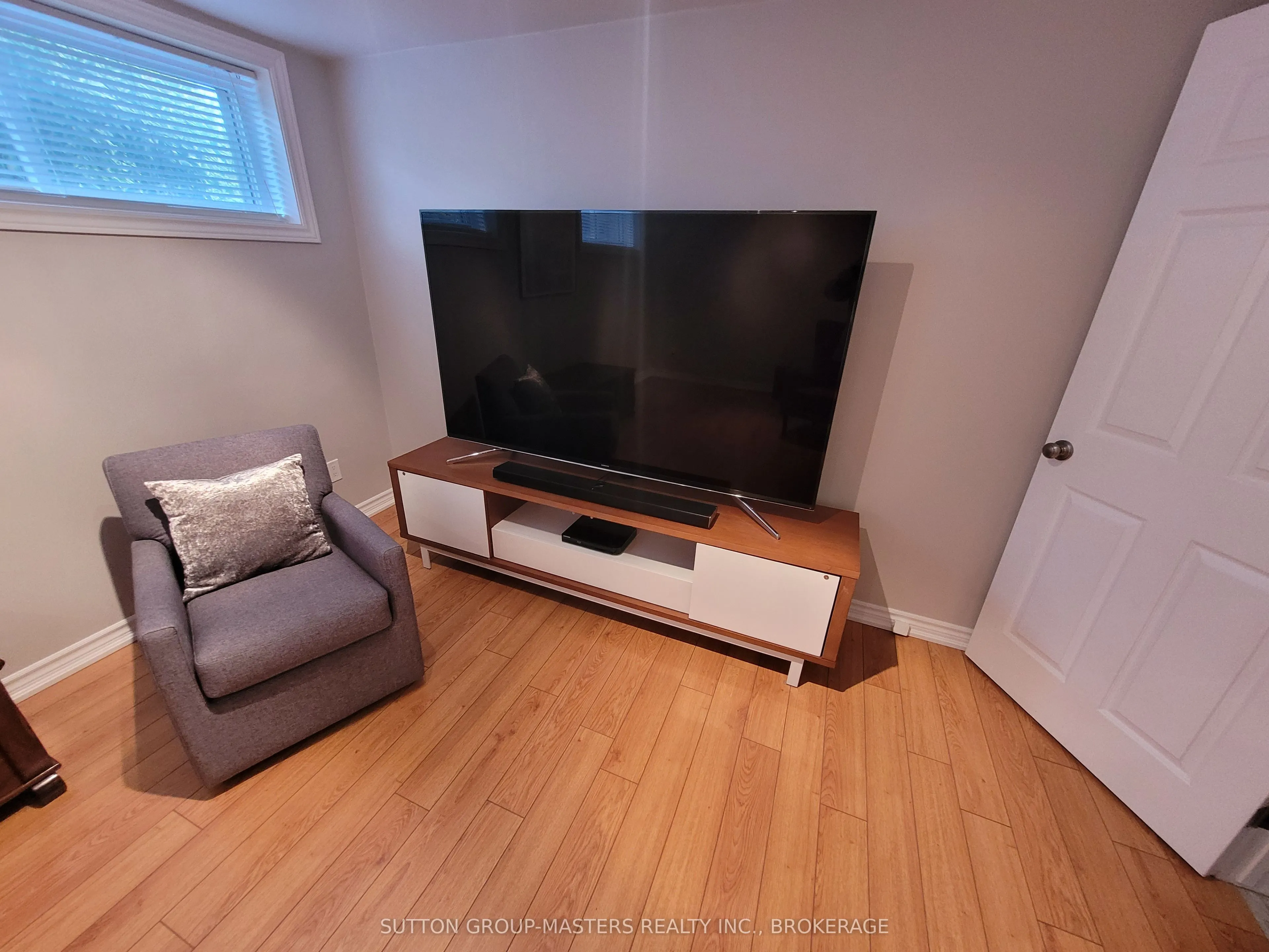 289 Olympus Avenue