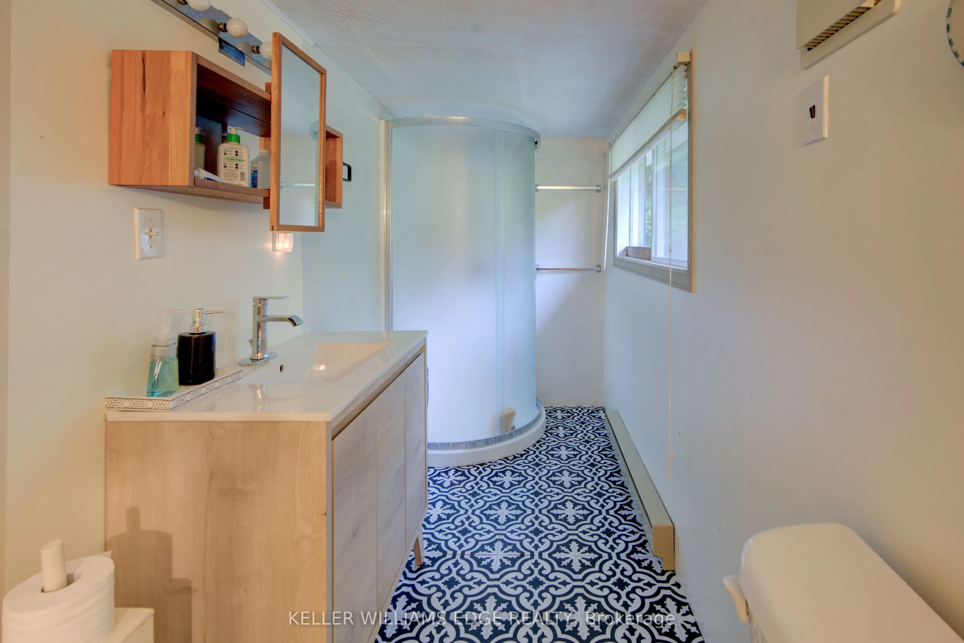 1180 Guigue Road